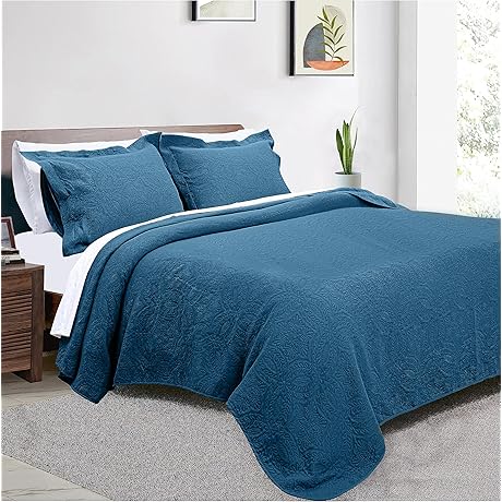 Threadmill Queen Size Bedding Set: Lightweight and Breathable Bamboo Quilt for Serenity