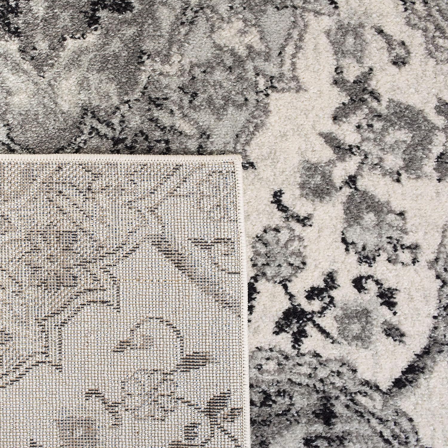 SAFAVIEH Madison Collection Area Rug - 3' Square, Cream & Silver, Boho Chic Glam Paisley Design, Non-Shedding & Easy Care, Ideal for High Traffic Areas in Living Room, Bedroom (MAD600D)