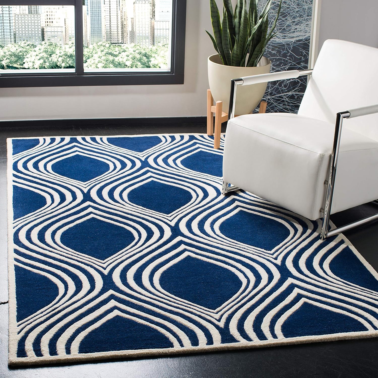 SAFAVIEH Chatham Collection 2' x 3' Blue/Ivory CHT758B Handmade Geometric Premium Wool Accent Rug