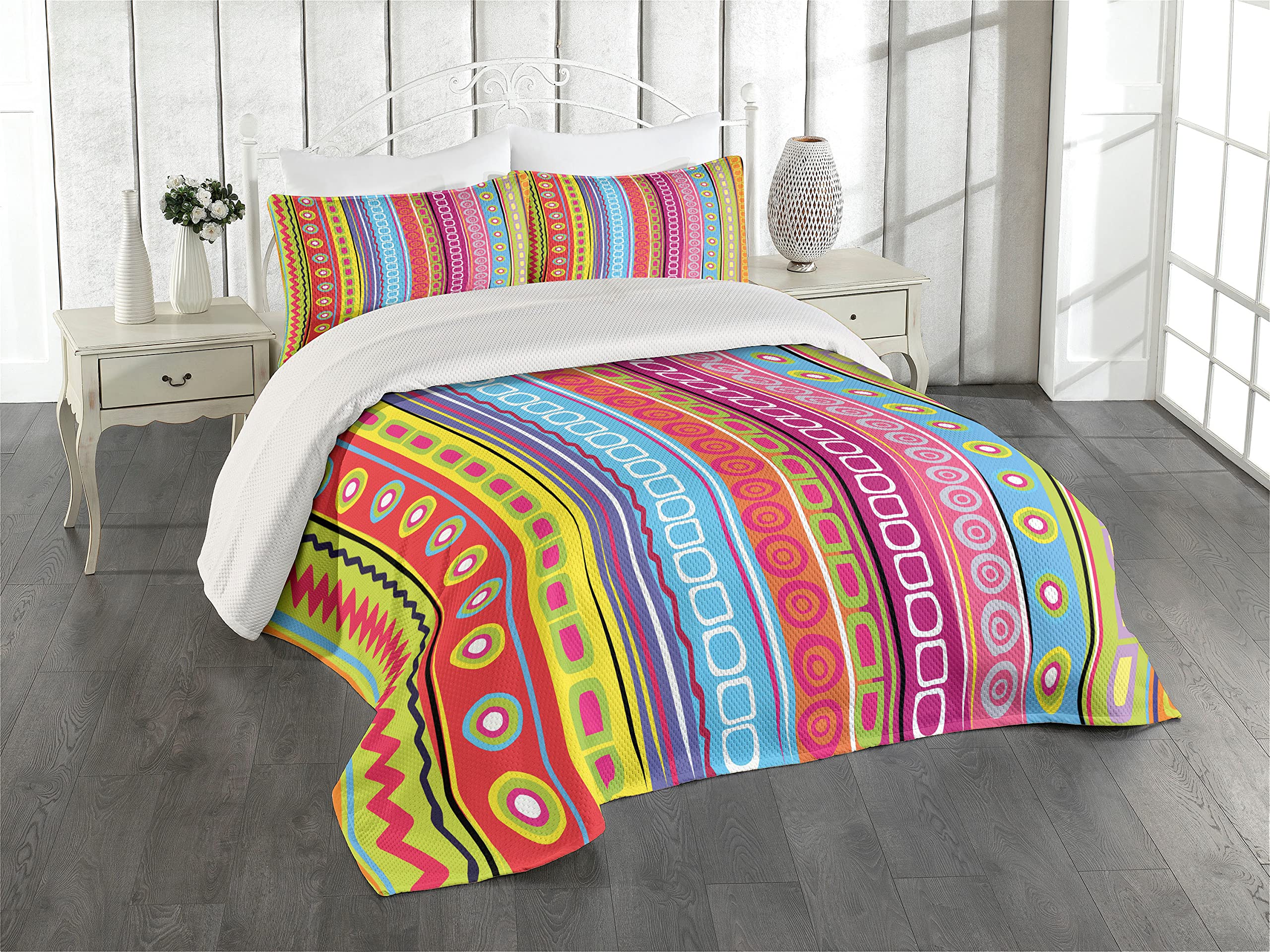 Ambesonne Striped Coverlet, Colorful Retro Stripes Circles Boho Pattern 90's Style Rainbow Art Print, 3 Piece Decorative Quilted Bedspread Set with 2 Pillow Shams, King Size, Multicolor Brown