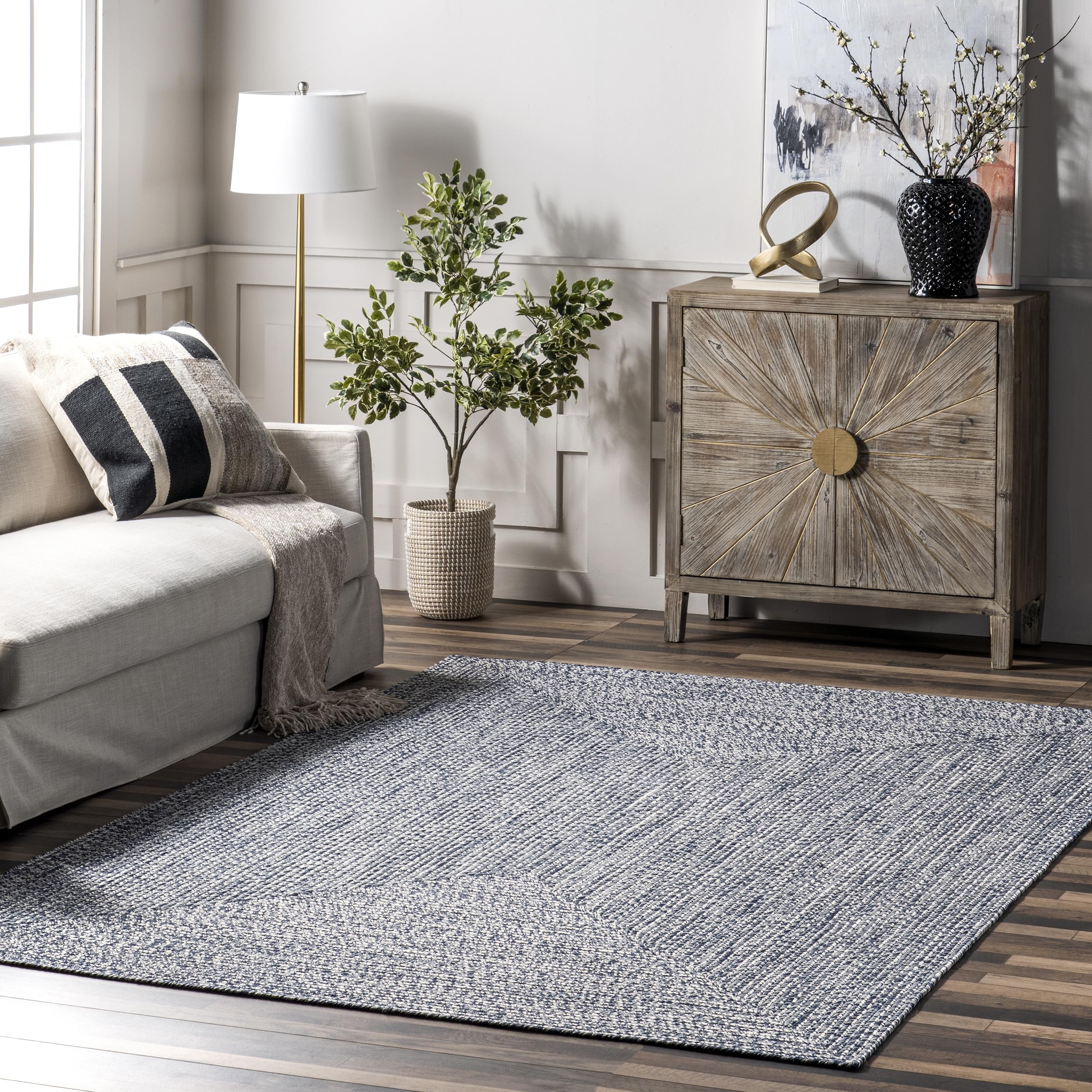 Amazon.com: nuLOOM 2' x 3' Solid Hand Braided Indoor/Outdoor Area