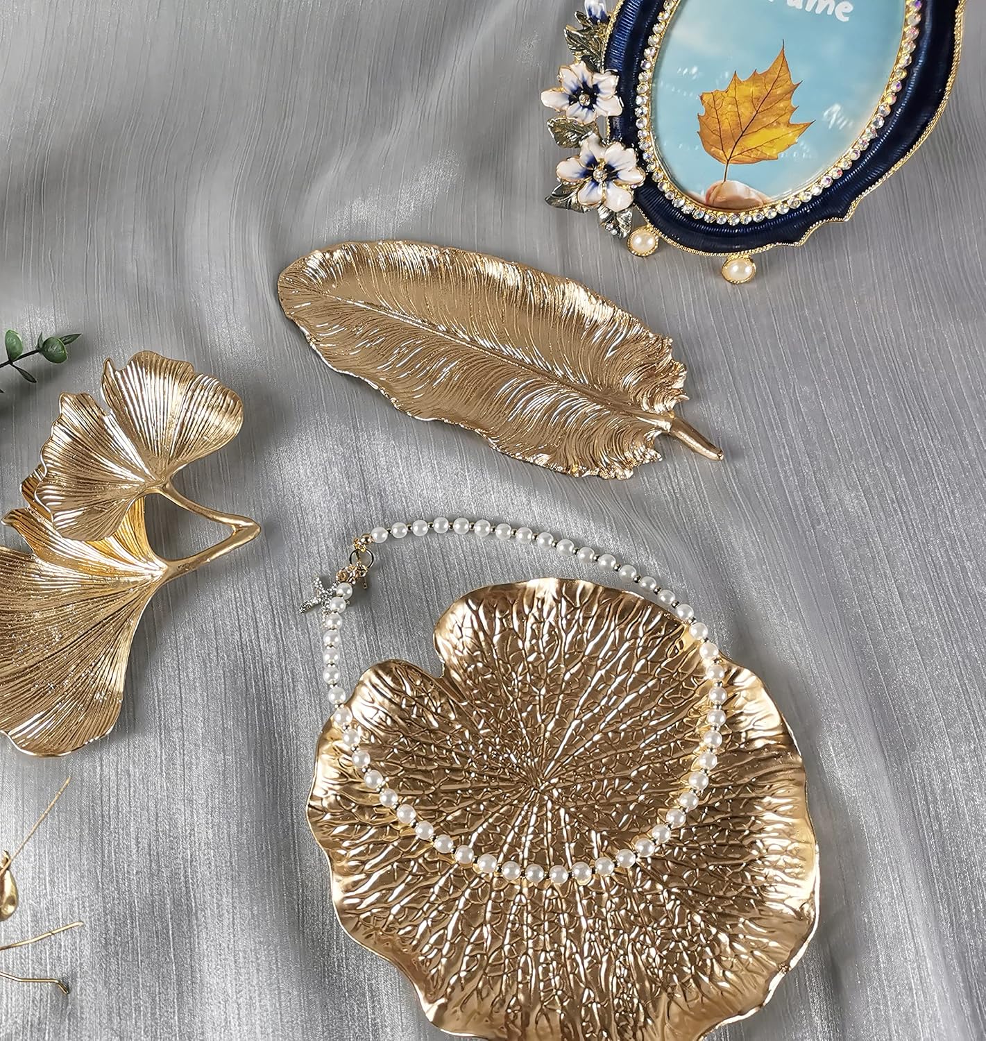 Metal Jewelry Dish, Small Leaf Shaped Ring Holder Jewelry Organizer, Trinket Dish Vanity Tray for Dresser Christmas Birthday Wedding Gifts image 5