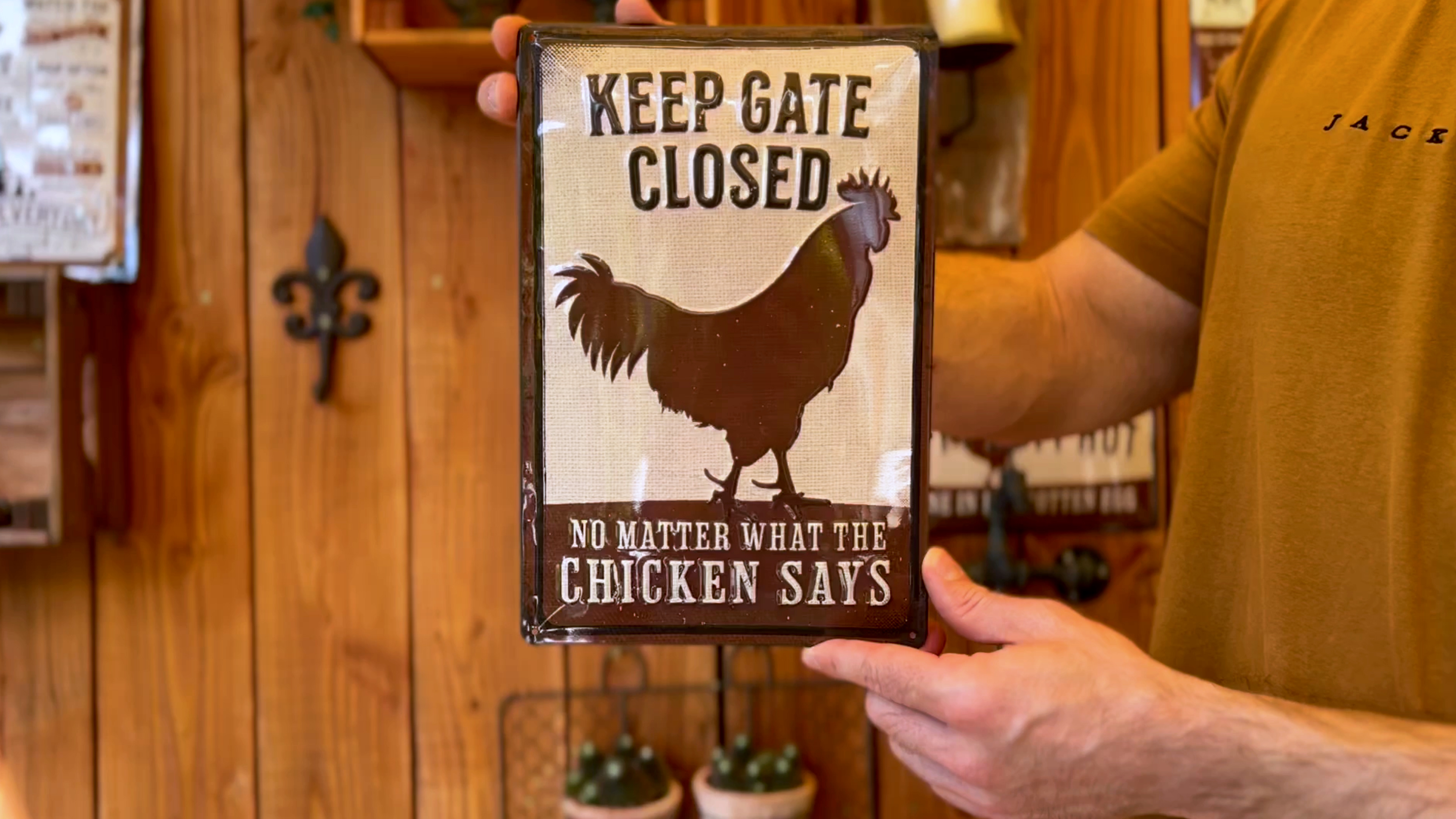 Cartello Divertente 'Keep Gate Closed Chicken Coop' Per Esterni – Alluminio 20x30 Cm, Decorazione Rustica Da Fattoria - 3