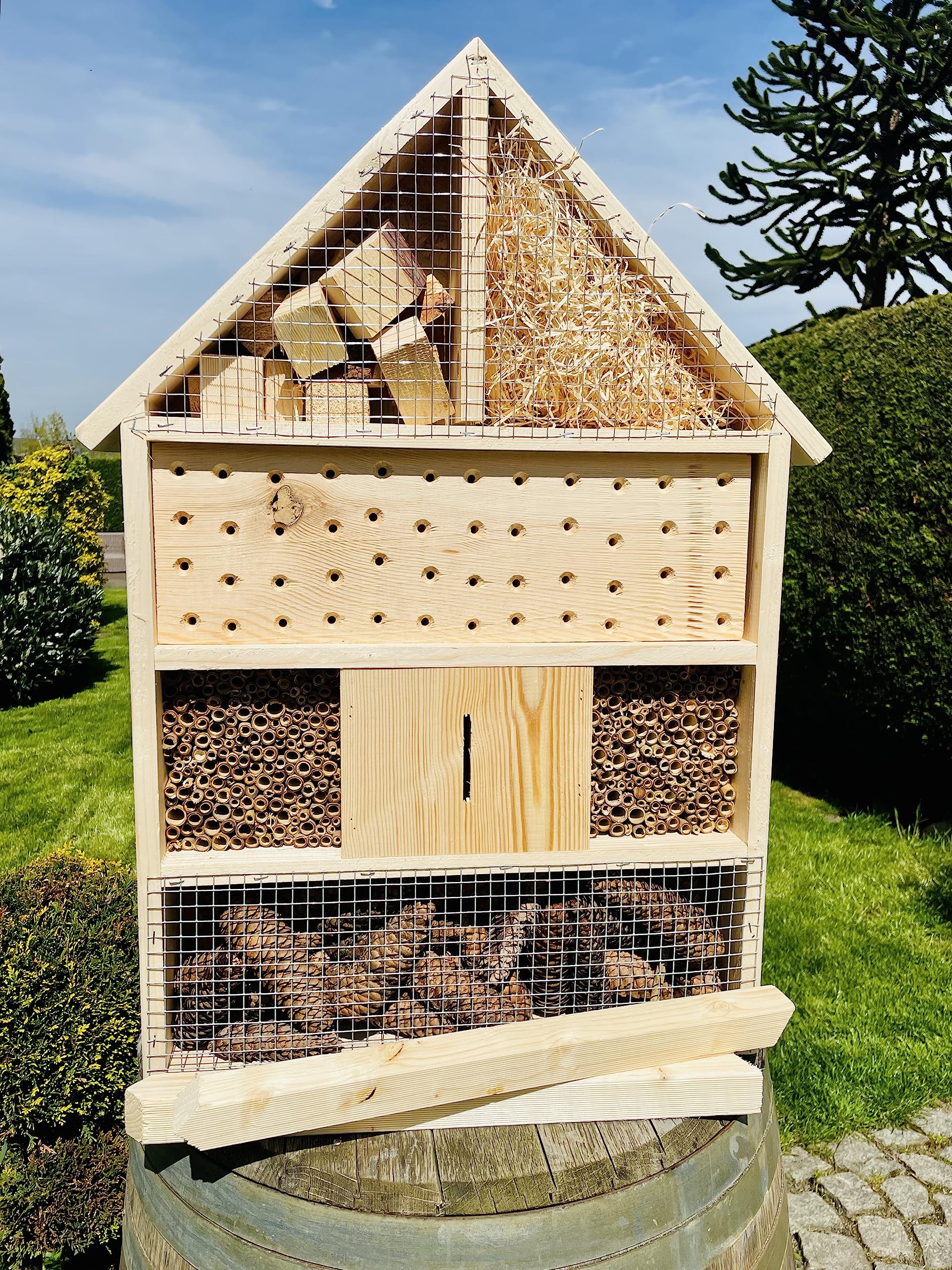 Casetta per insetti in legno, misura XL, con supporto, 97 cm, per la nidificazione delle api selvatiche