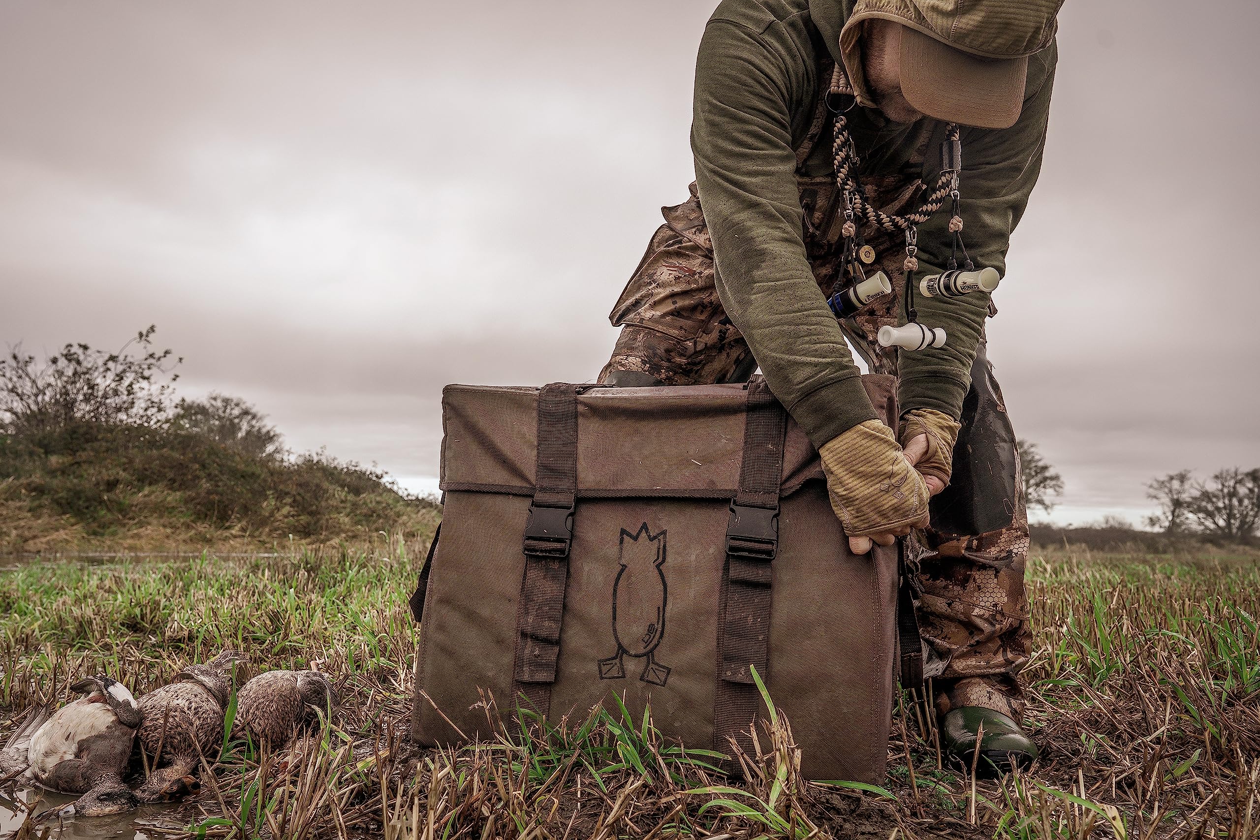 Dive Bomb IndustriesDuck Silhouette / V2 Sleeper Canada Bag