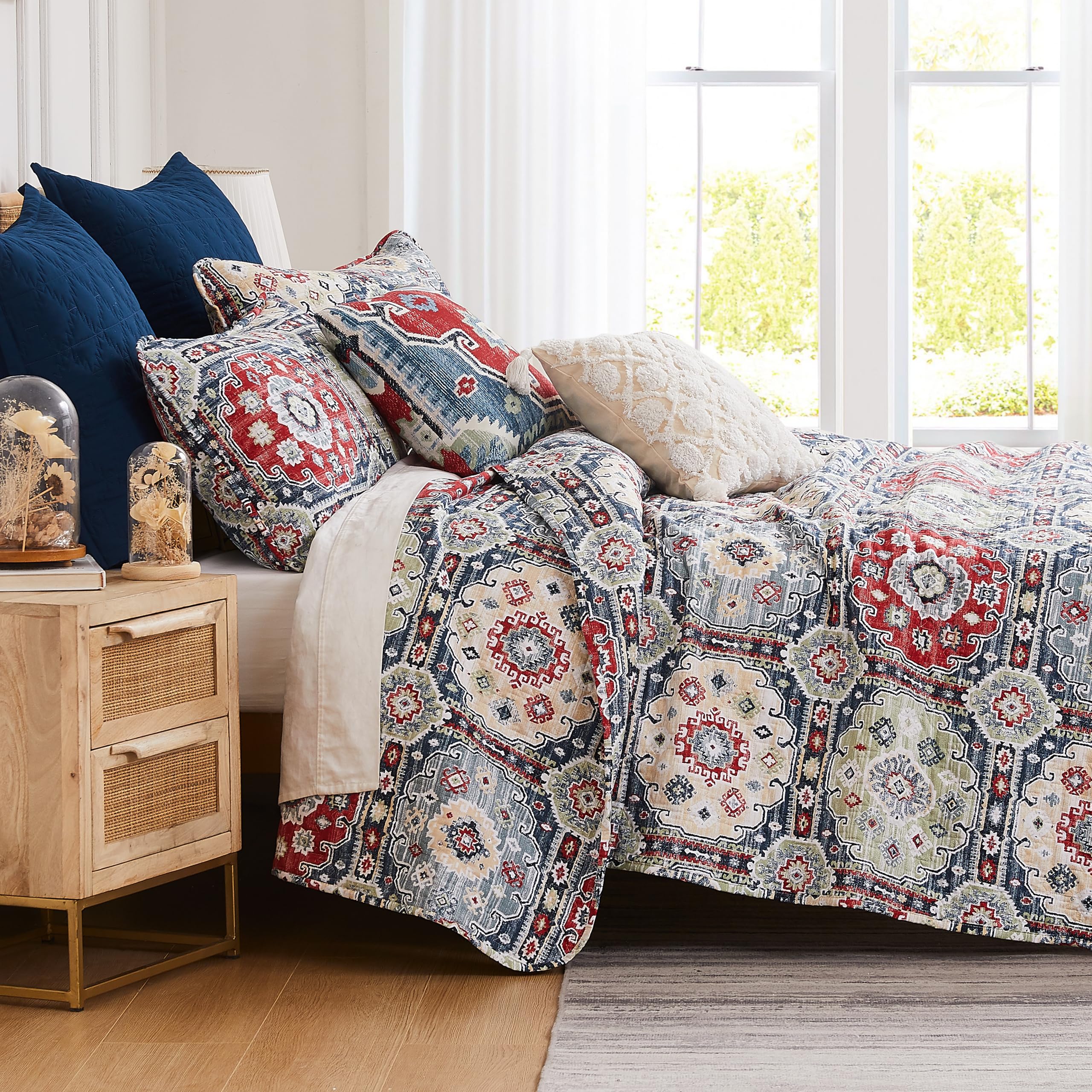 Southshore Fine Living, Inc. Queen/Full Quilt Bedding Set, 7-Pieces with 2 Pillow Shams, 2 Euro Shams, Throw Pillow & Throw Cover, Boho Bedding Set,