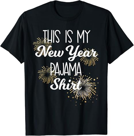 At world cup 2022 37 years 35 years 10 30 years 29 years 23 year's the future httpstcocn1j719a8p This is My New Year Pajama PJ Funny New Year Gift Maglietta: Amazon.it: Abbigliamento