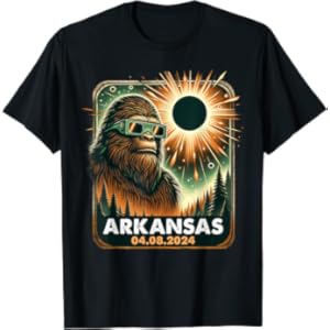 Bigfoot Arkansas Total Solar Eclipse 2024 Wearing Glasses T-Shirt