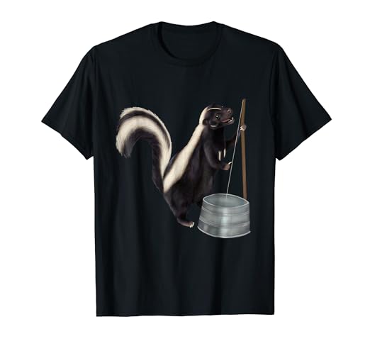 Amazon Com Skunk Playing The Washtub Bass Shirt Clothing