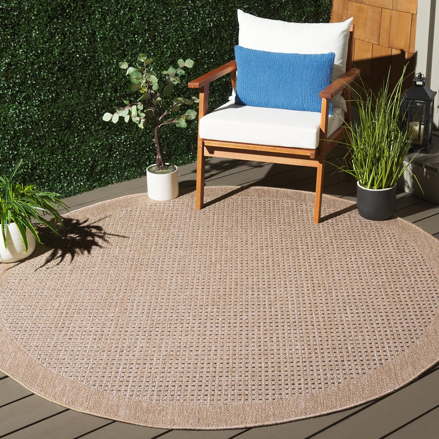 SAFAVIEH Washable Rug Outdoor Sisal Performance Collection - 6'7" Round, Natural & Beige, Non-Shedding & Easy to Clean, Ideal for Patio, Backyard, Mudroom (SPF108C)