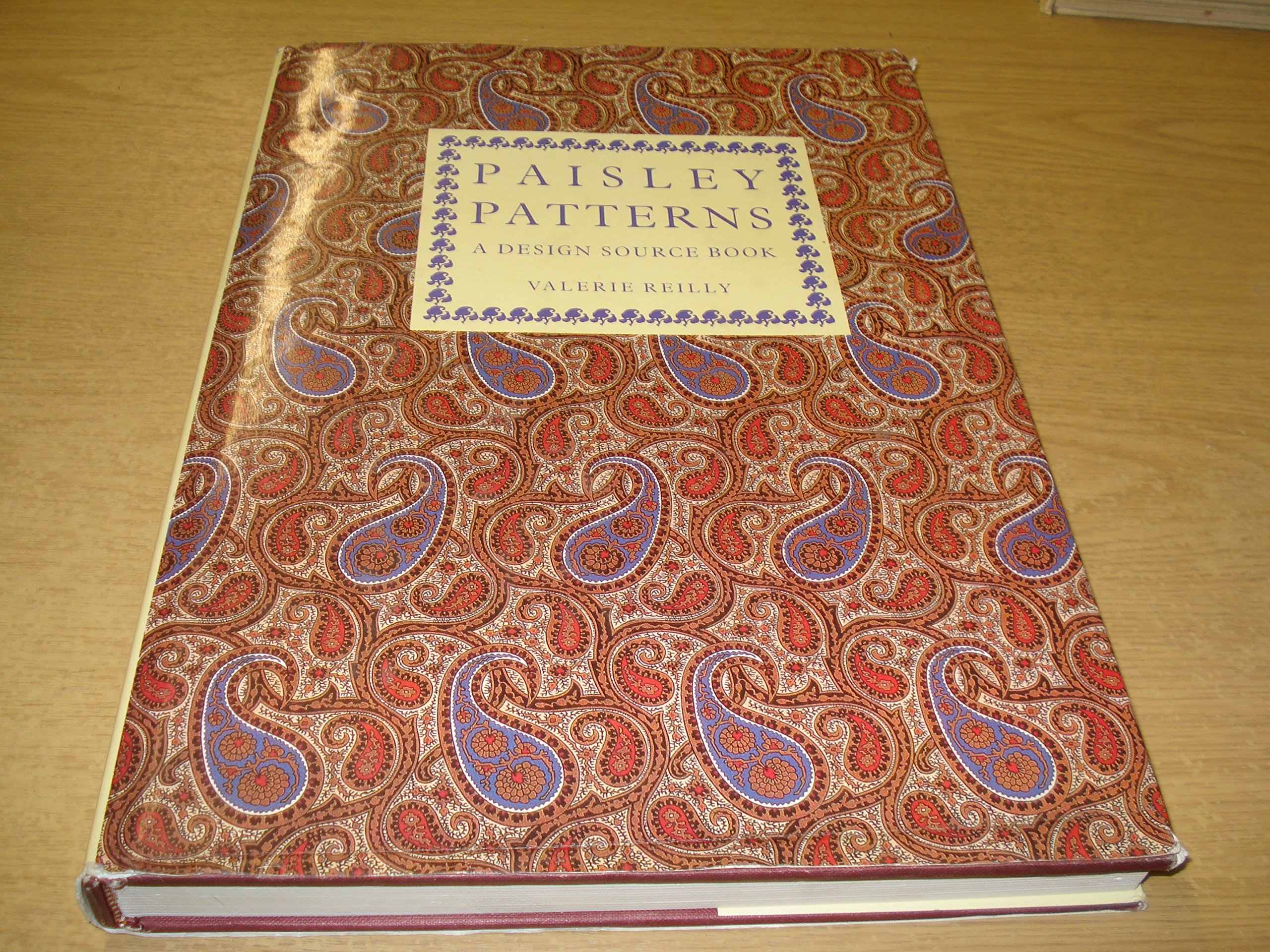 Paisley Patterns: A Design Source Book (Studio source books)