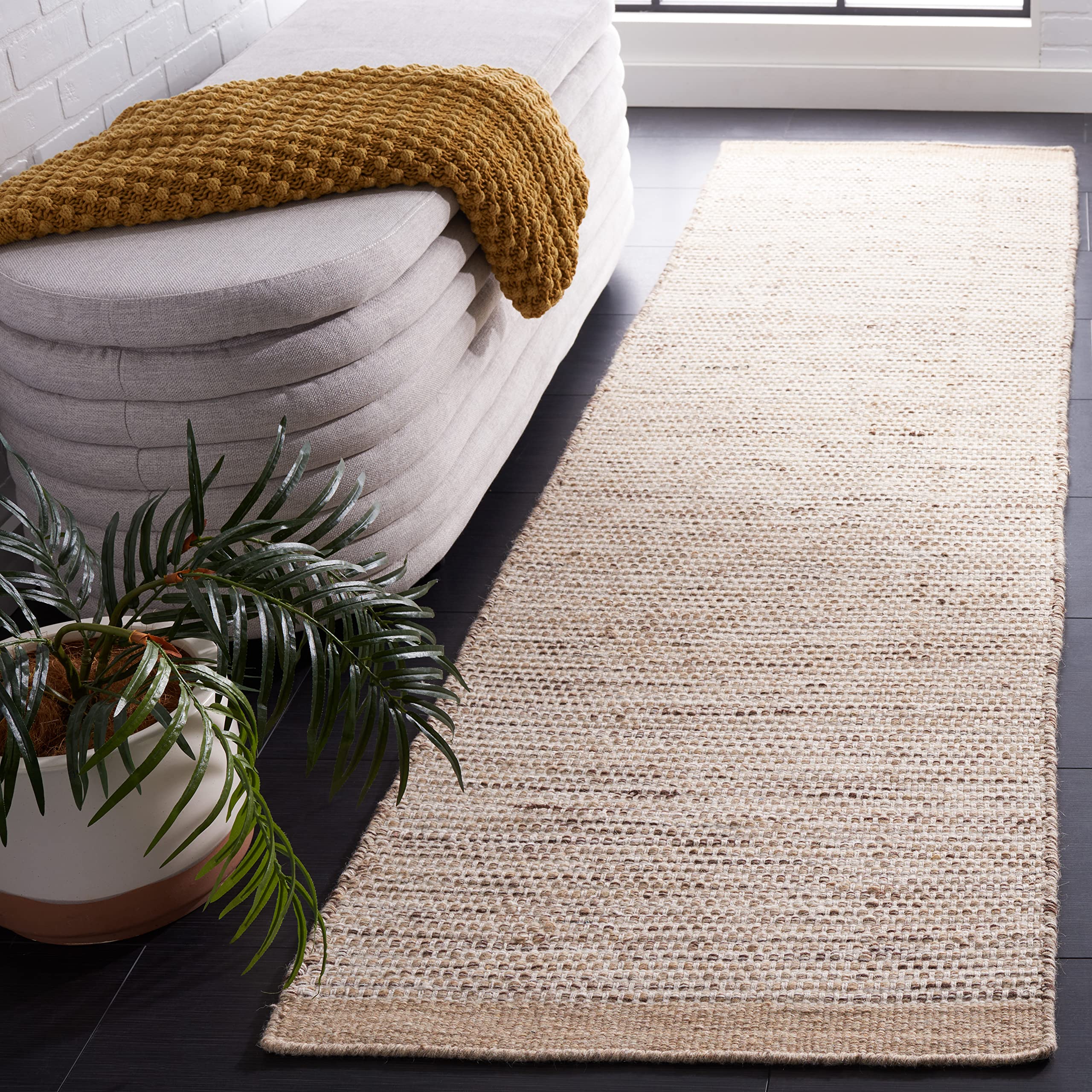 SAFAVIEH Vermont Collection Runner Rug - 2'3" x 9' Runner, Beige & Ivory, Handmade Wool, Ideal for High Traffic Areas in Living Room, Bedroom, Dining