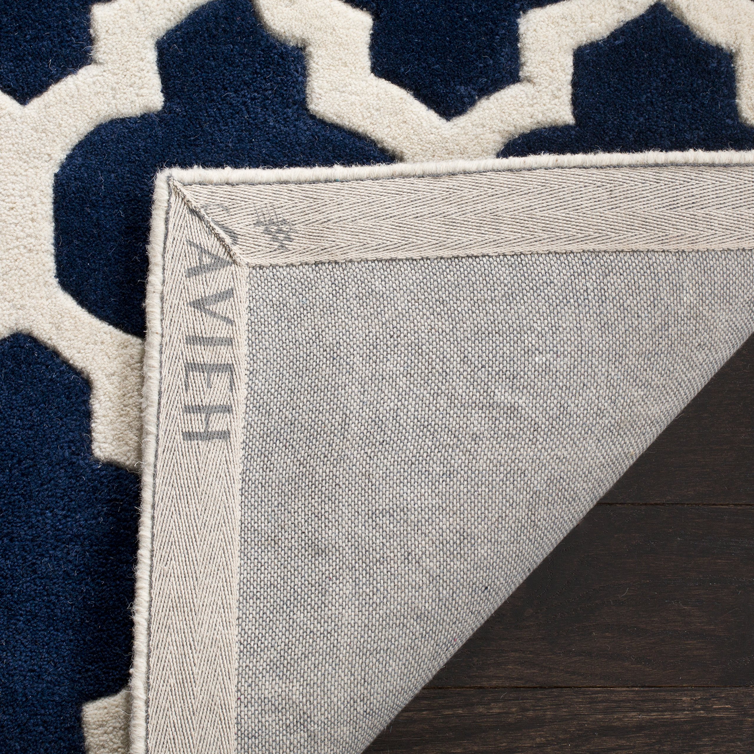 Tappeto Runner Safavieh Chatham CHT734C | Fatto A Mano In Lana Premium, Blu Scuro E Avorio, 2'3" X 9' (69 Cm X 274 Cm)