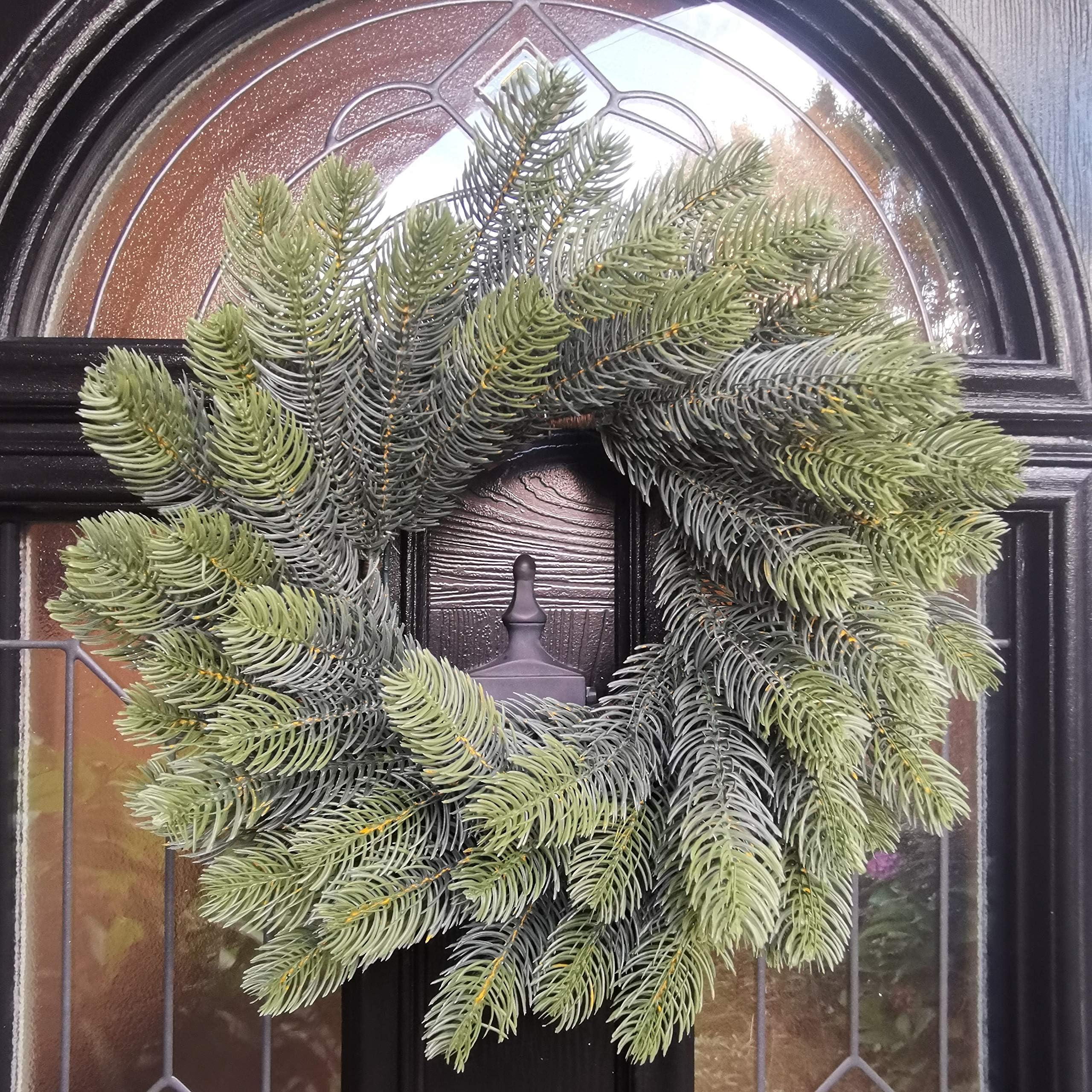 Kaemingk 40cm PE Hard Needle Artificial Christmas Door Wreath with 67 Green Tips