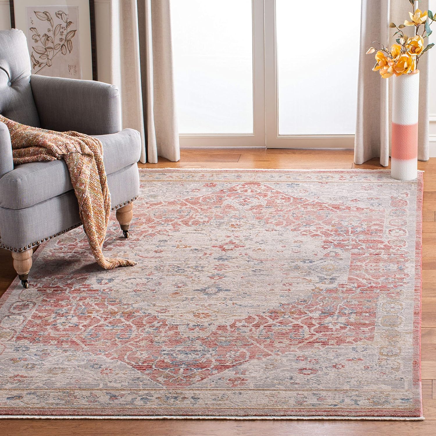 SAFAVIEH Kenitra Collection Accent Rug - 4' x 6', Pink & Grey, Vintage Oriental Distressed Design, Non-Shedding & Easy Care, Ideal for High Traffic Areas in Entryway, Living Room, Bedroom (KRA661U)