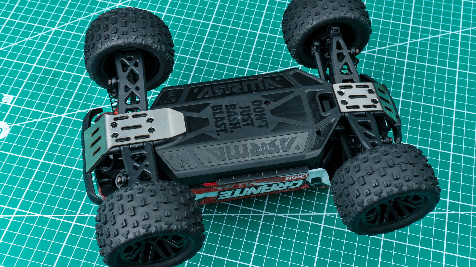 A155PJkG02L.jpg