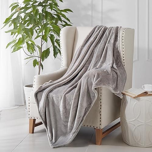 Miniatura 4 de Reafort Manta de Forro Polar de Franela Ultra Suave para Todas las Estaciones, Peso Ligero, Manta Térmica para Sala de EstarDormitorio (Gris