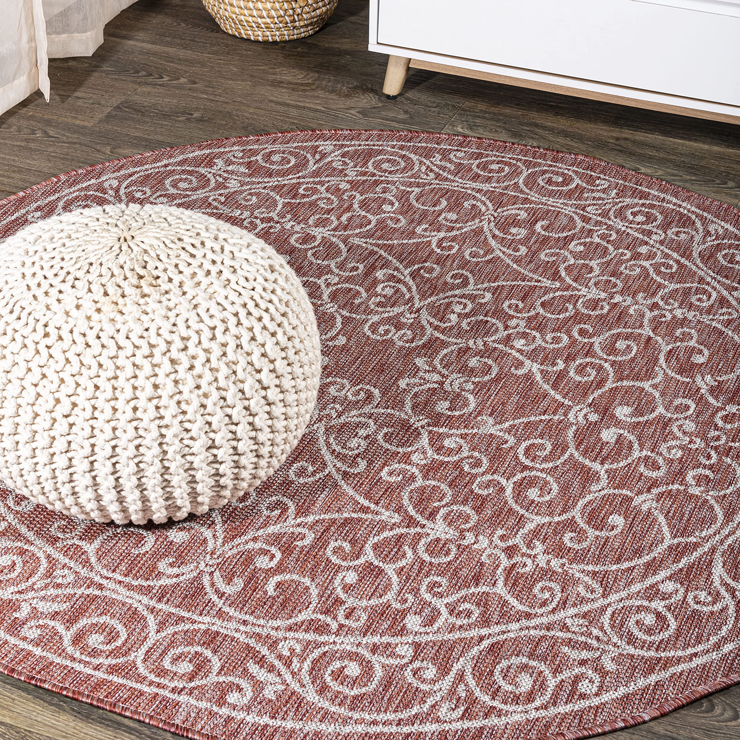Photo 1 of **USED**   JONATHAN Y SMB106B-5R Charleston Vintage Filigree Textured Weave Indoor Outdoor Area-Rug Classic Coastal Easy-Cleaning Bedroom Kitchen Backyard Patio Non Shedding, 5' Round, Red/Beige Red/Beige 5' Round