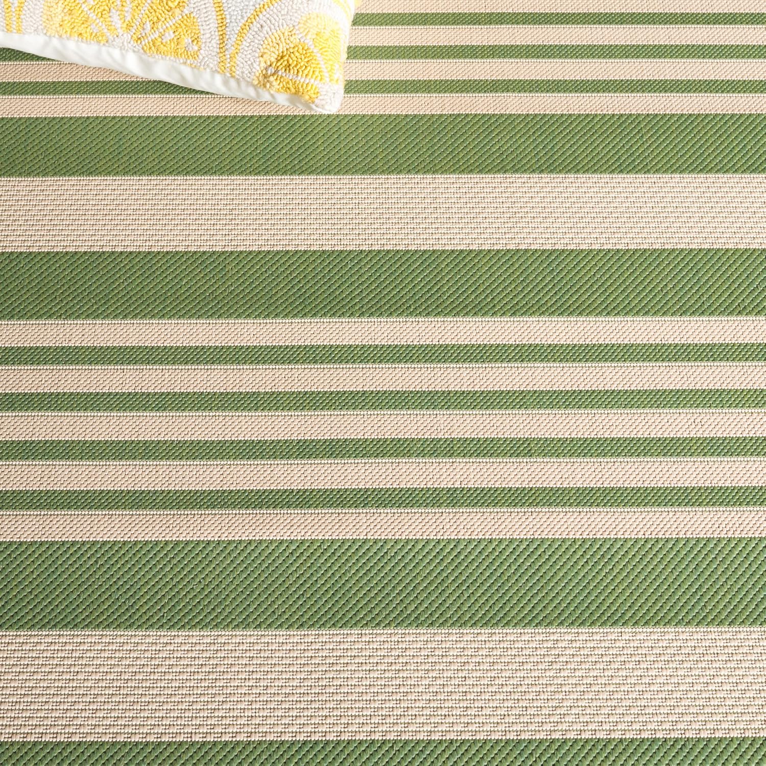 SAFAVIEH Washable Rug Outdoor Courtyard Collection - 2' x 3'7", Green & Beige, Non-Shedding & Easy Cleaning, Ideal for Patio, Front Door, Entryway, Doormat (CY6062-244)