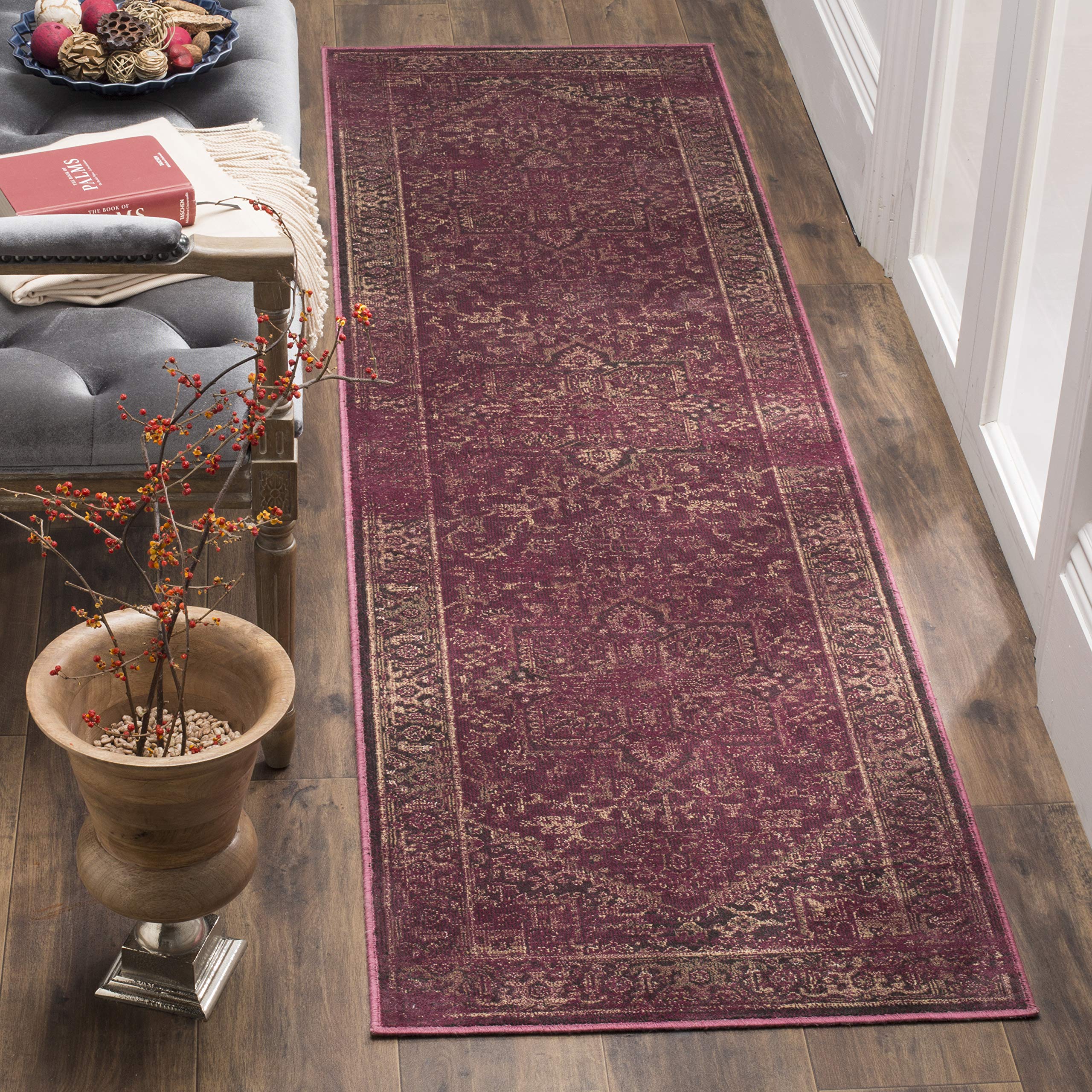 SAFAVIEH Tapis Traditionnel pour Salon, Salle à Manger, Chambre à Coucher - Vintage Collection, Tapis à Poil Court, Framboise, 99 X 170 cm