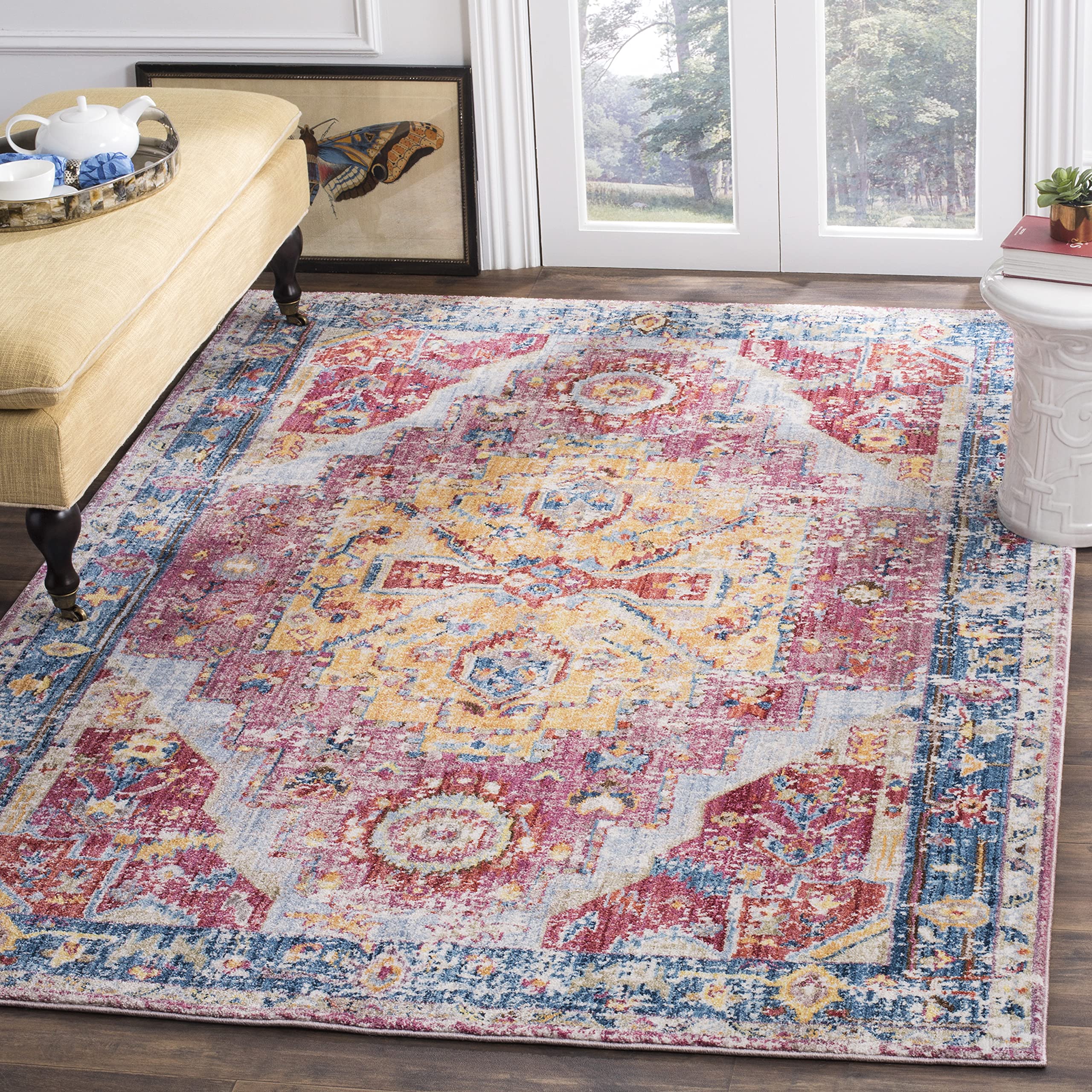 SAFAVIEH Bristol Collection 4' x 6' Red/Blue BTL488S Boho Chic Oriental Distressed Area Rug