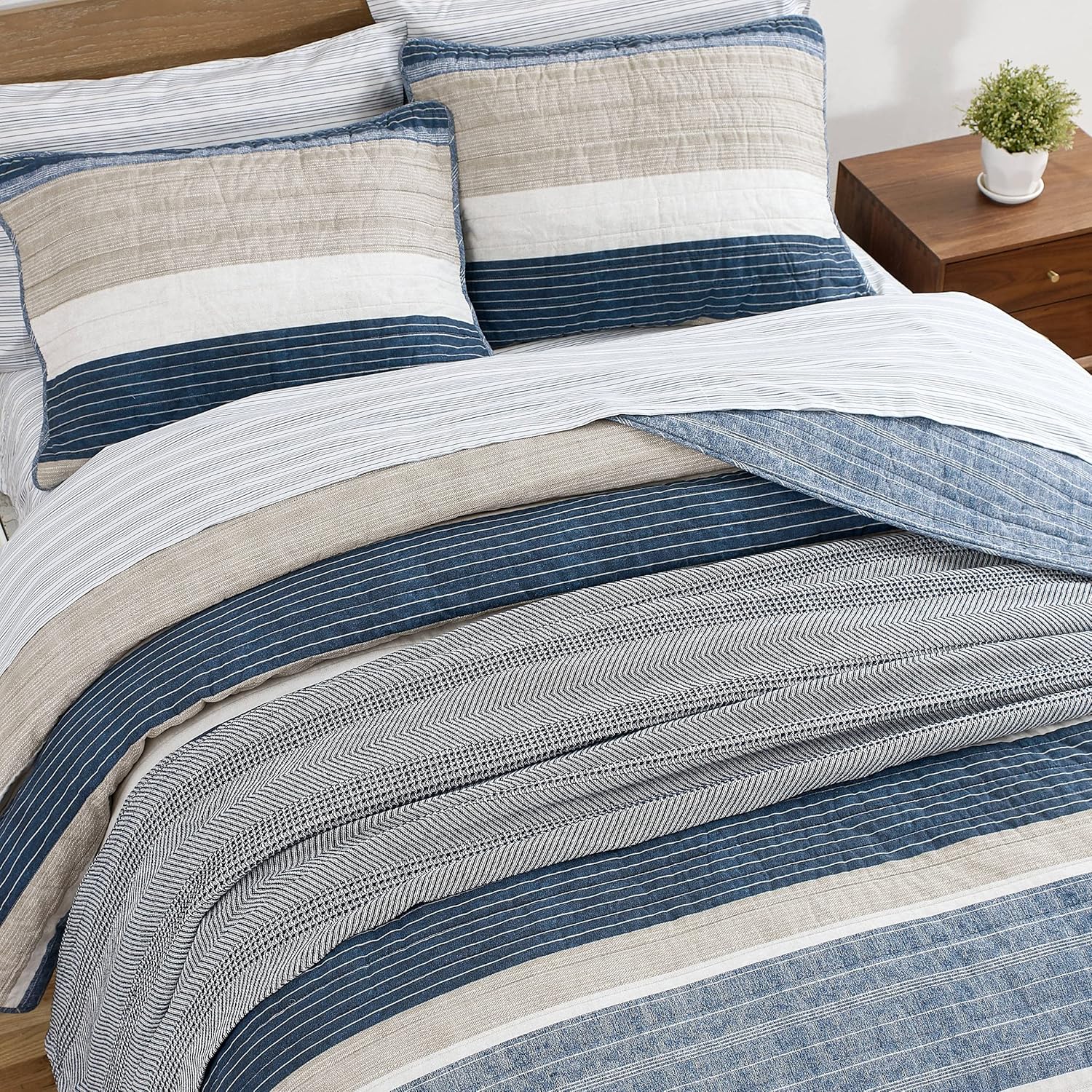 Nautica | Ridgeport Collection | Quilt Set - 100% Cotton, Reversible, All Season Bedding, Includes Matching Shams, Queen, Blue : Home & Kitchen