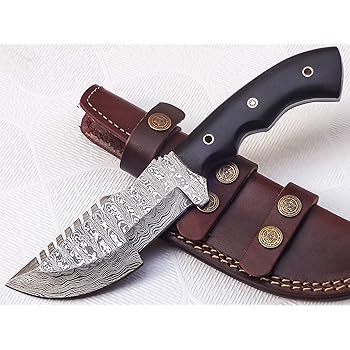 Amazon Com Armory Replicas The Hunted Forest Tracker T 3 Hunting Bowie Knife Sports Outdoors