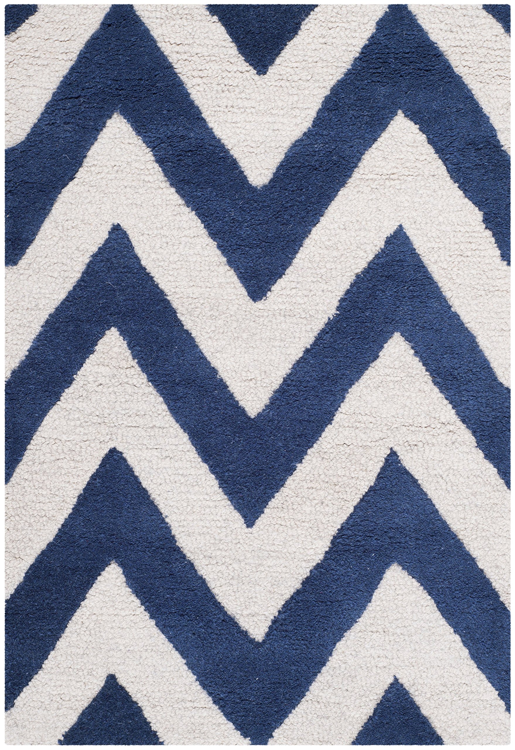 SAFAVIEH Cambridge Collection 2' x 3' Navy/Ivory CAM139G Handmade Chevron Premium Wool Accent Rug