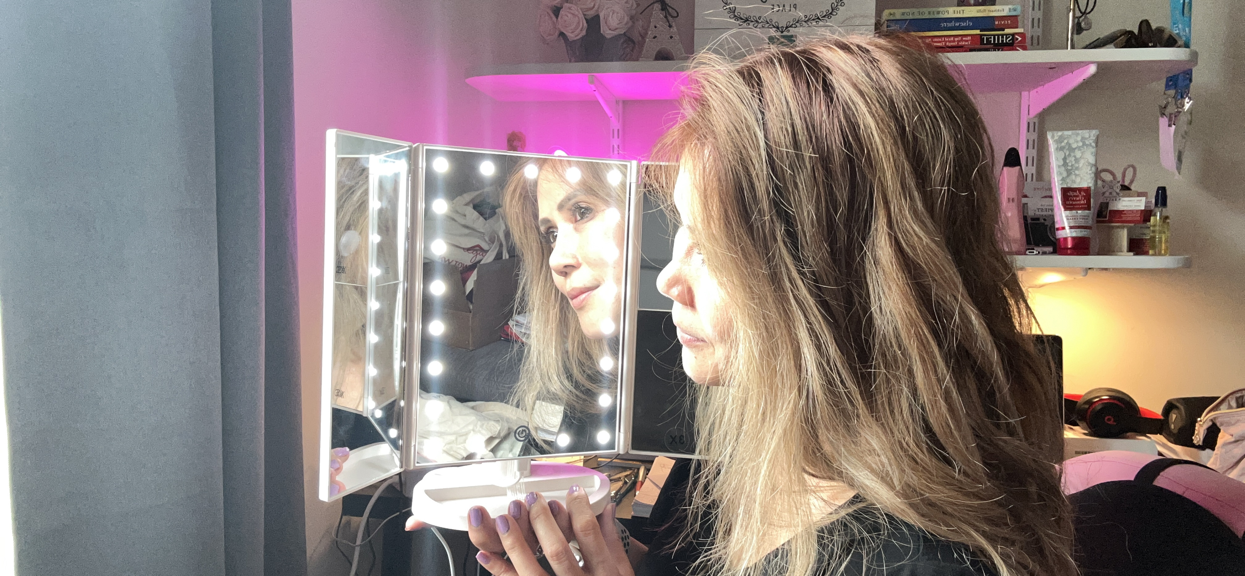 Watch Get your hands on the Zora LED Vanity Mirror with 3 Color