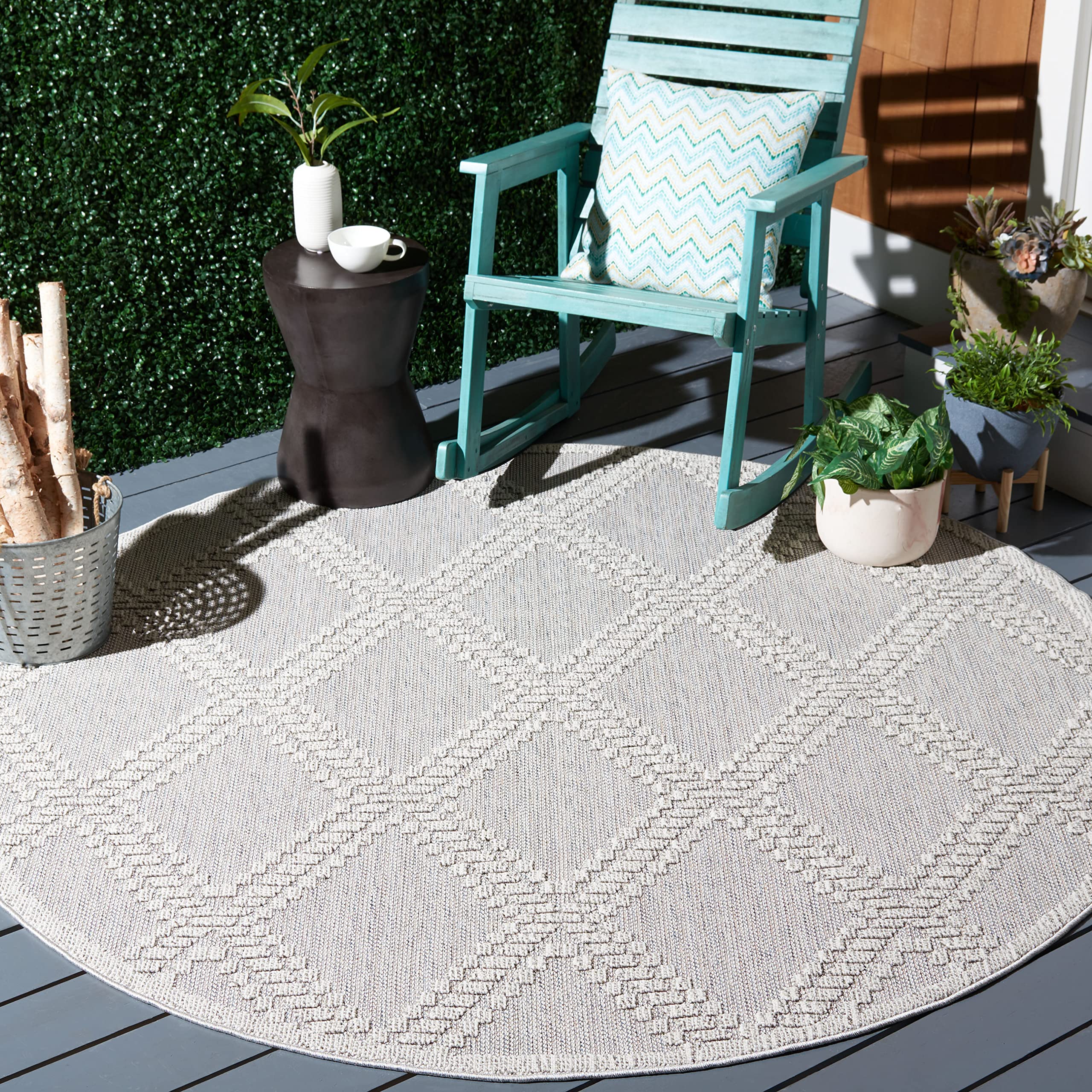 SAFAVIEH Geometric Rug for Living Room, Dining Room, Bedroom - Global Collection, Short Pile, in Grey and Light Grey, 160 X 160 cm
