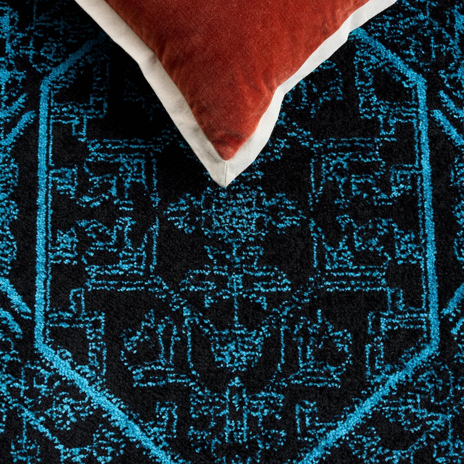 SAFAVIEH Adirondack Collection Area Rug - 4' Square, Black & Teal, Oriental Medallion Design, Non-Shedding & Easy to Clean, Ideal for Living Room, Bedroom, Dining Space (ADR108K)