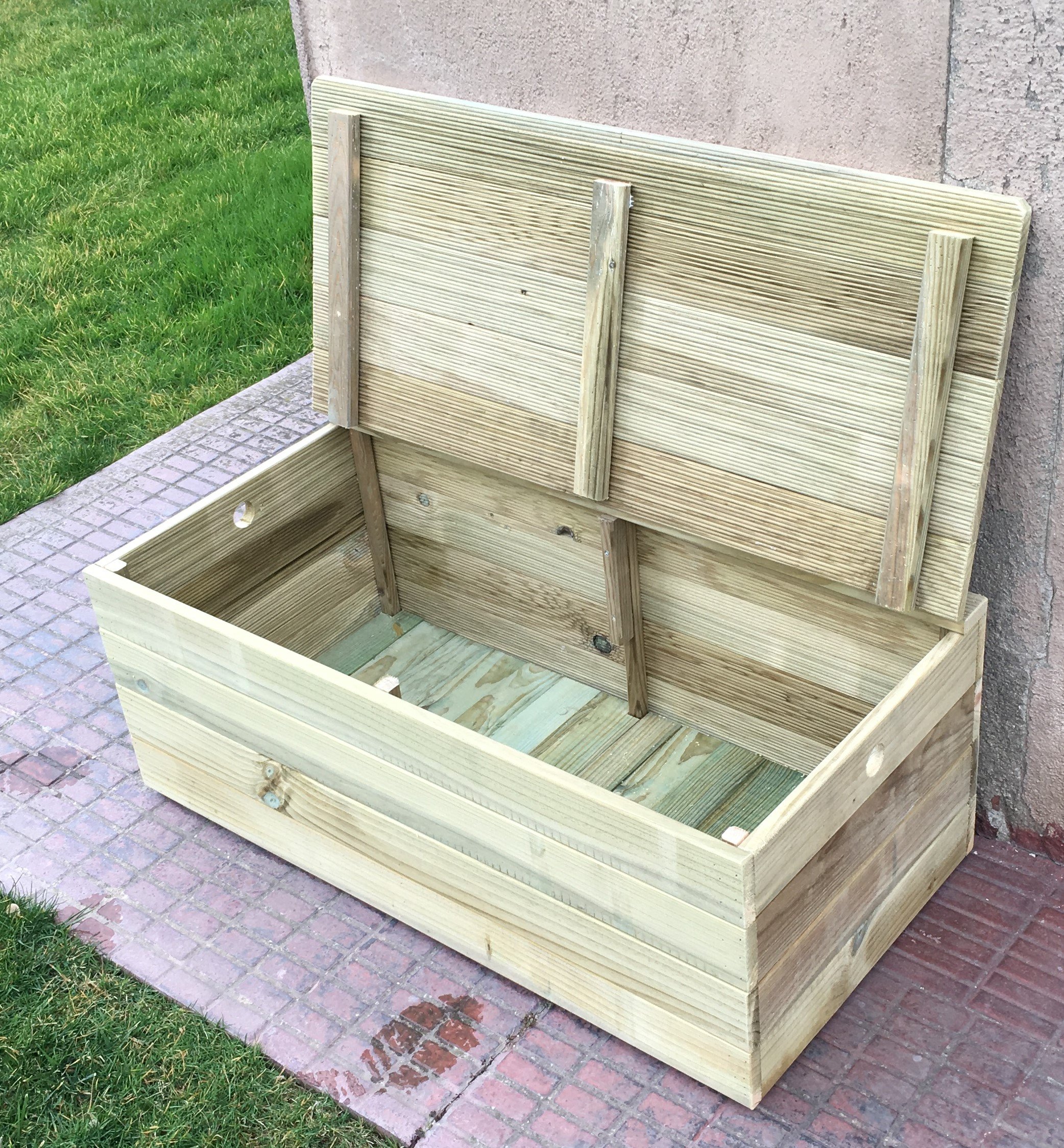 Baúl/banco de madera tratada para el exterior. Totalmente Montado (100x50x40 cm)