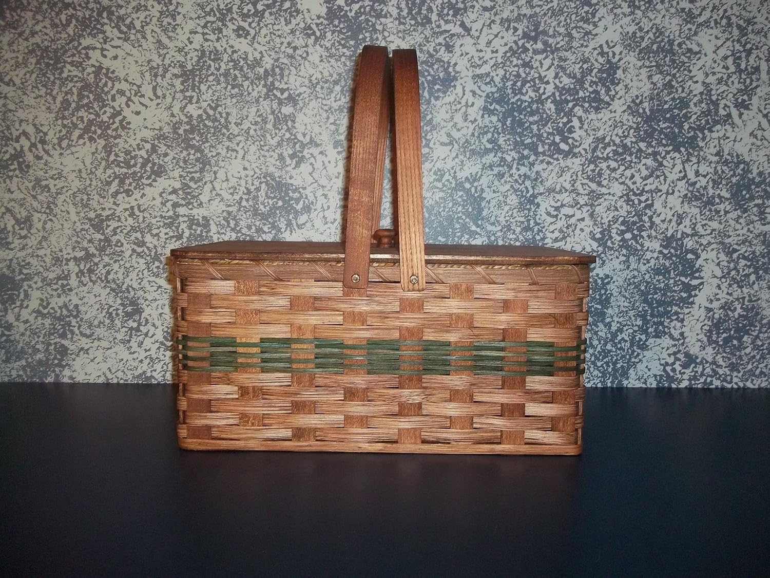 Amish Handmade Double Hot Dish Carrier Basket. This Basket