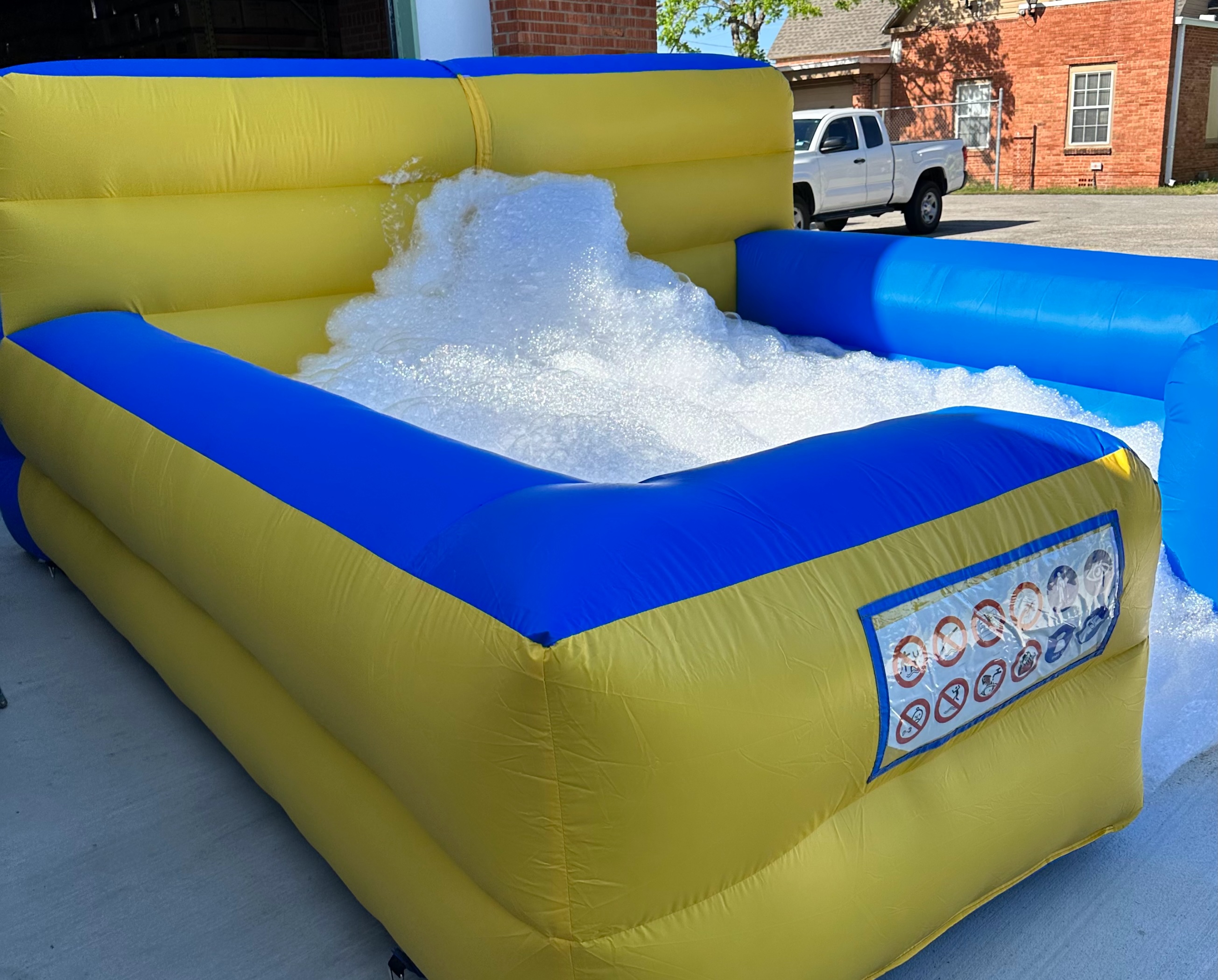 Amazon.com: Tall Wall All in 1 Inflatable Foam Pit Without a Pump