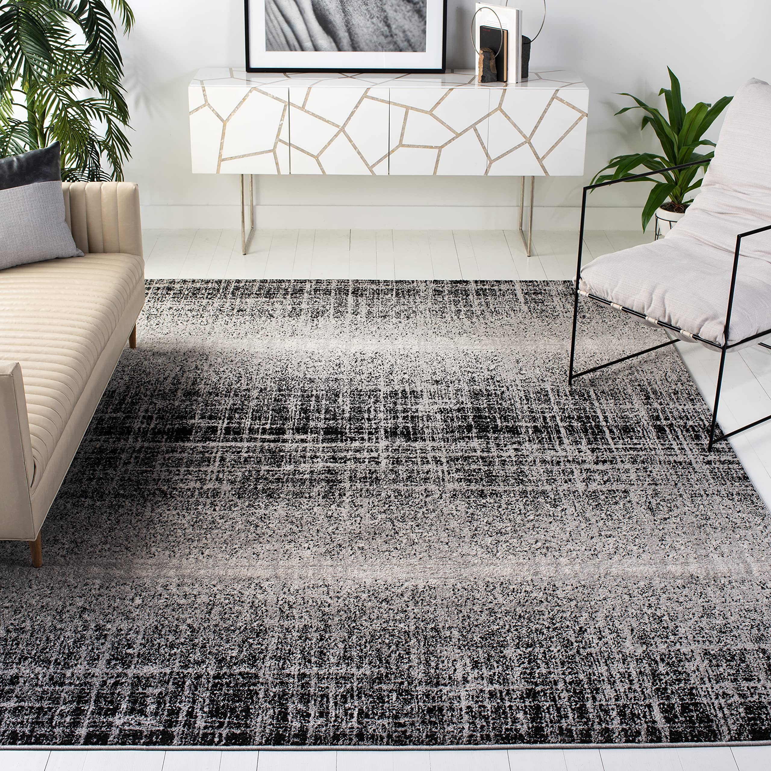 SAFAVIEH Area Rug 8x10 - Adirondack Collection - Large - Silver & Black, Modern Abstract Design, Non-Shedding & Easy Cleaning, Ideal for Living Room,