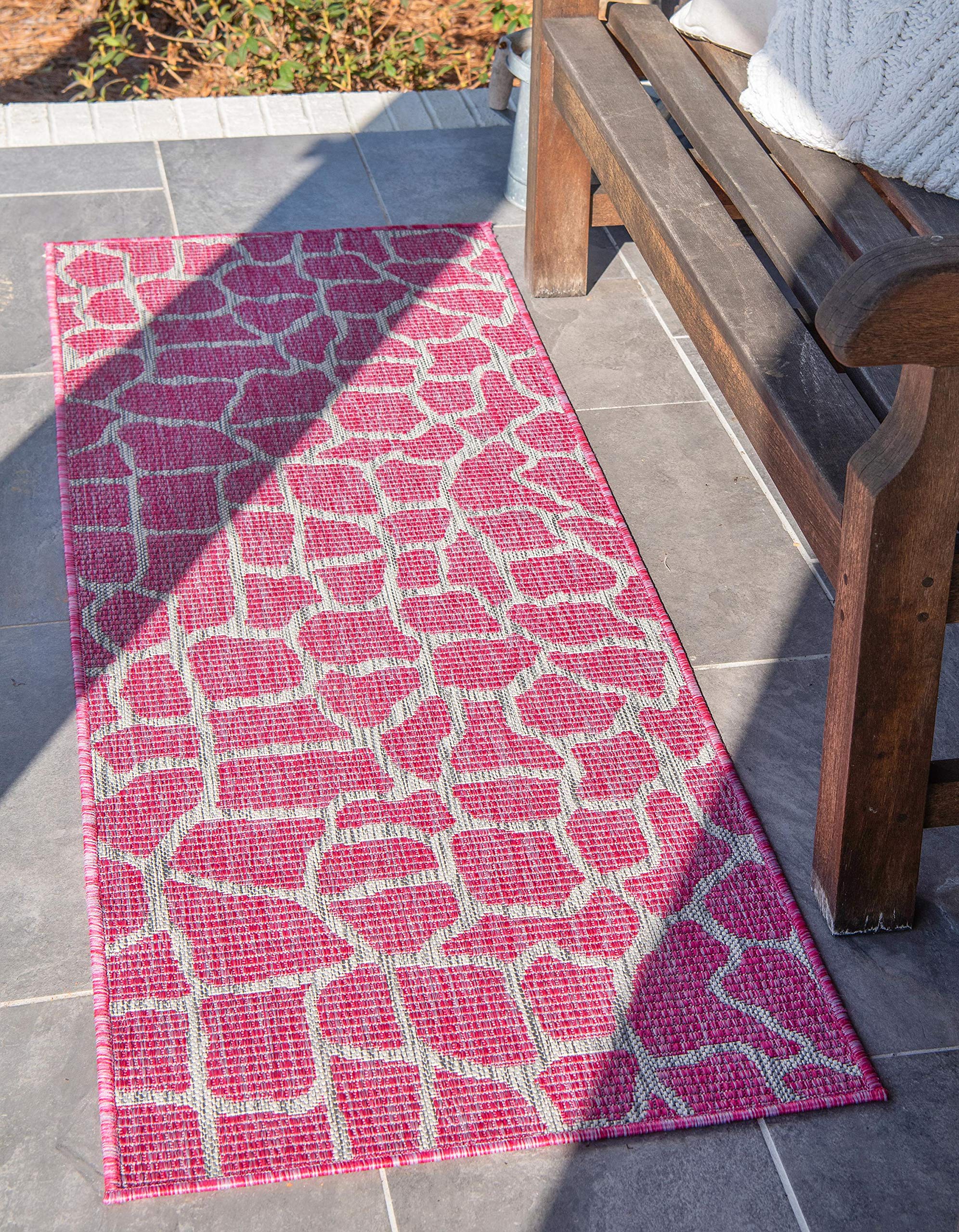 Unique Loom Outdoor Safari Collection Area Rug - Giraffe (2' x 6' 1" Runner, Magenta/ Ivory)