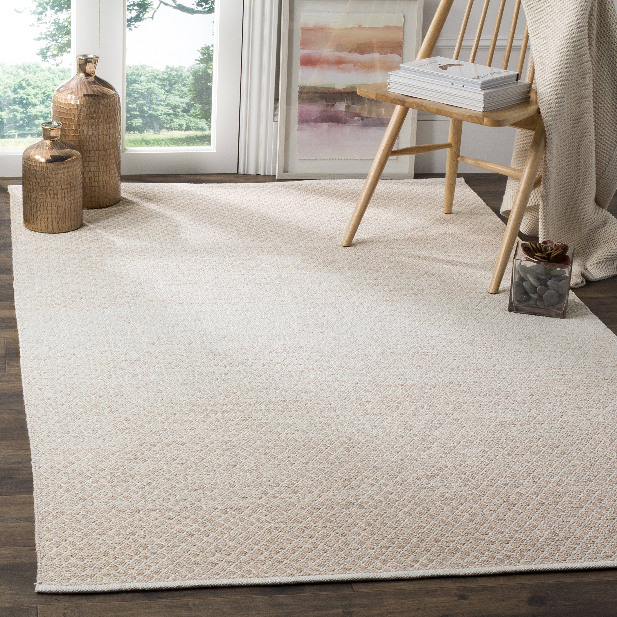 SAFAVIEH Montauk Collection Accent Rug - 4' x 6', Beige & Ivory, Handmade Cotton, Ideal for High Traffic Areas in Entryway, Living Room, Bedroom (