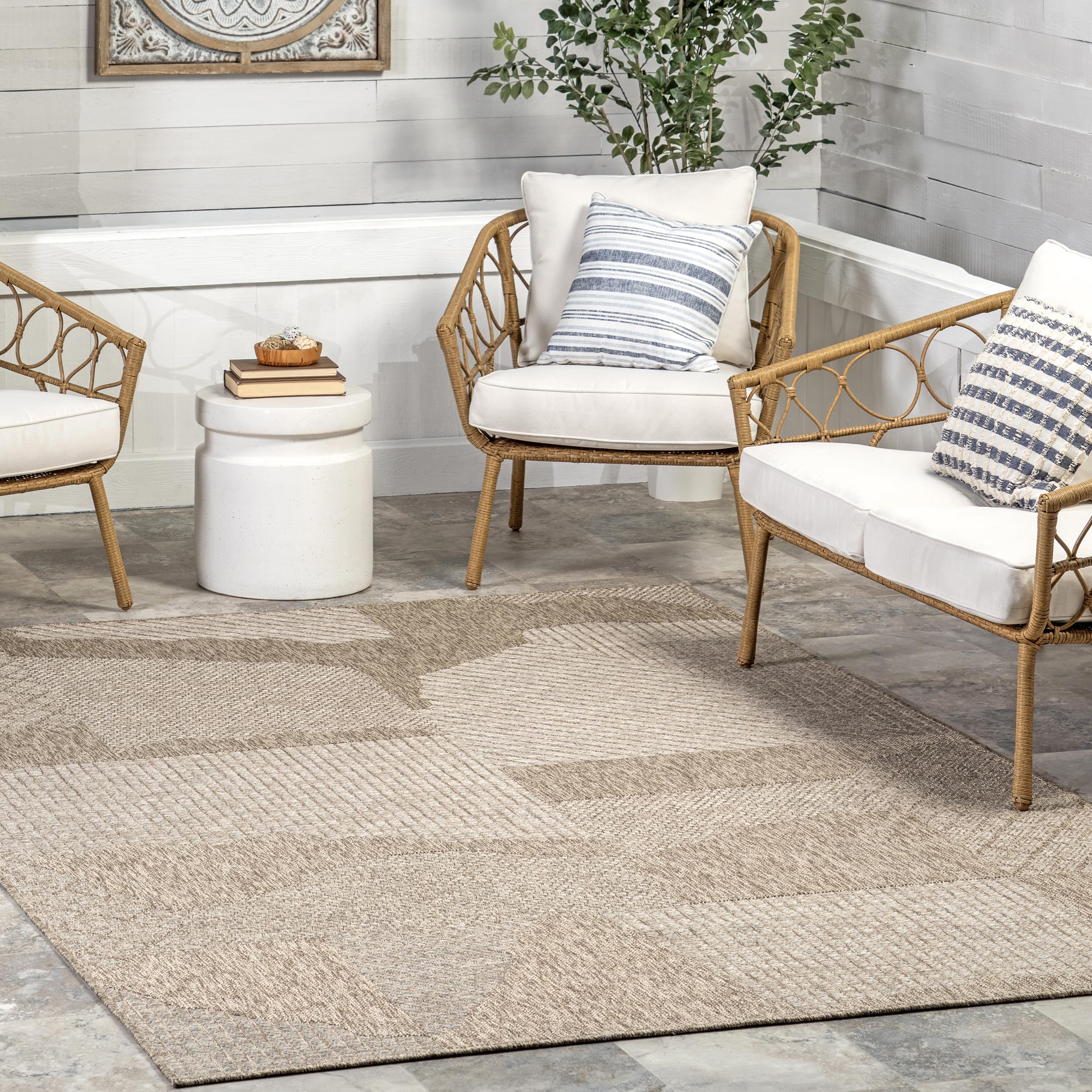 nuLOOMLinnea Geometric 7x10 Indoor/Outdoor Area Rug for Living Room Patio Deck Front Porch Kitchen, Tan