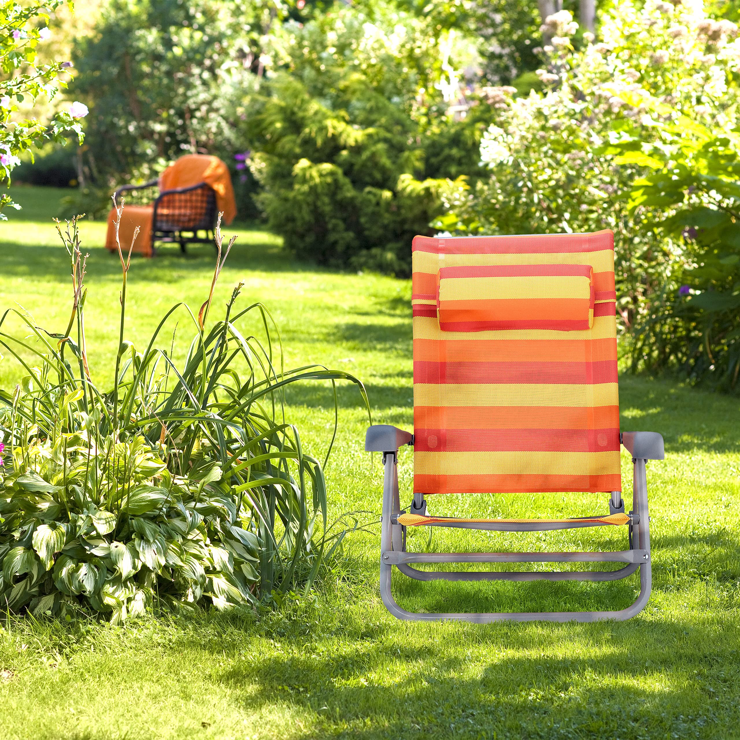 Relaxdays Chaise Longue Pliante, réglable, transat de Plage avec Repose-tête, accoudoirs, Jaune/Rouge/Orange