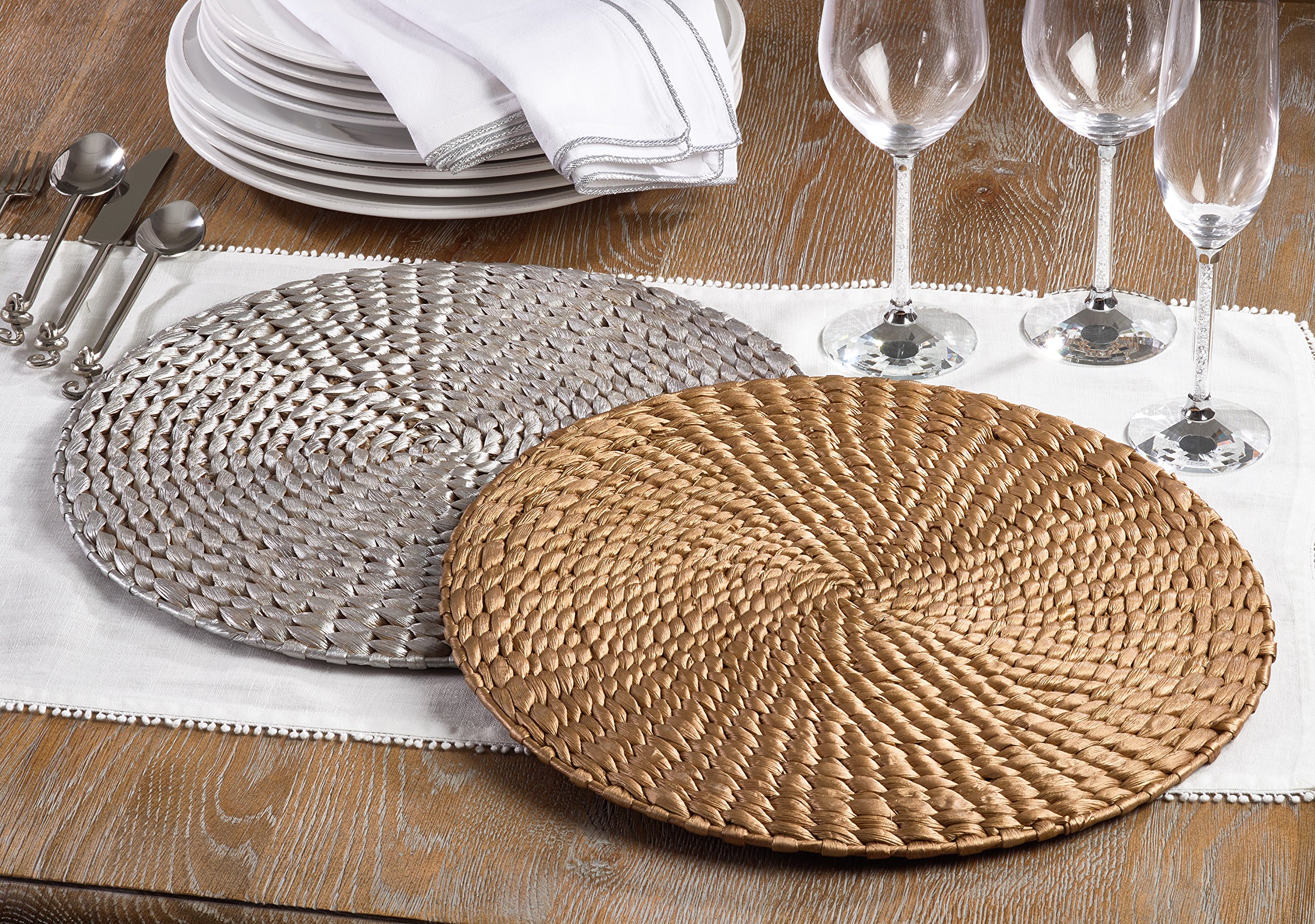 SARO LIFESTYLE Mantel Individual de ratán Tejido a Mano con Jacinto de Agua Natural, 4 Unidades, 38,1 cm, Color Dorado, Plateado, 15 Pulgadas