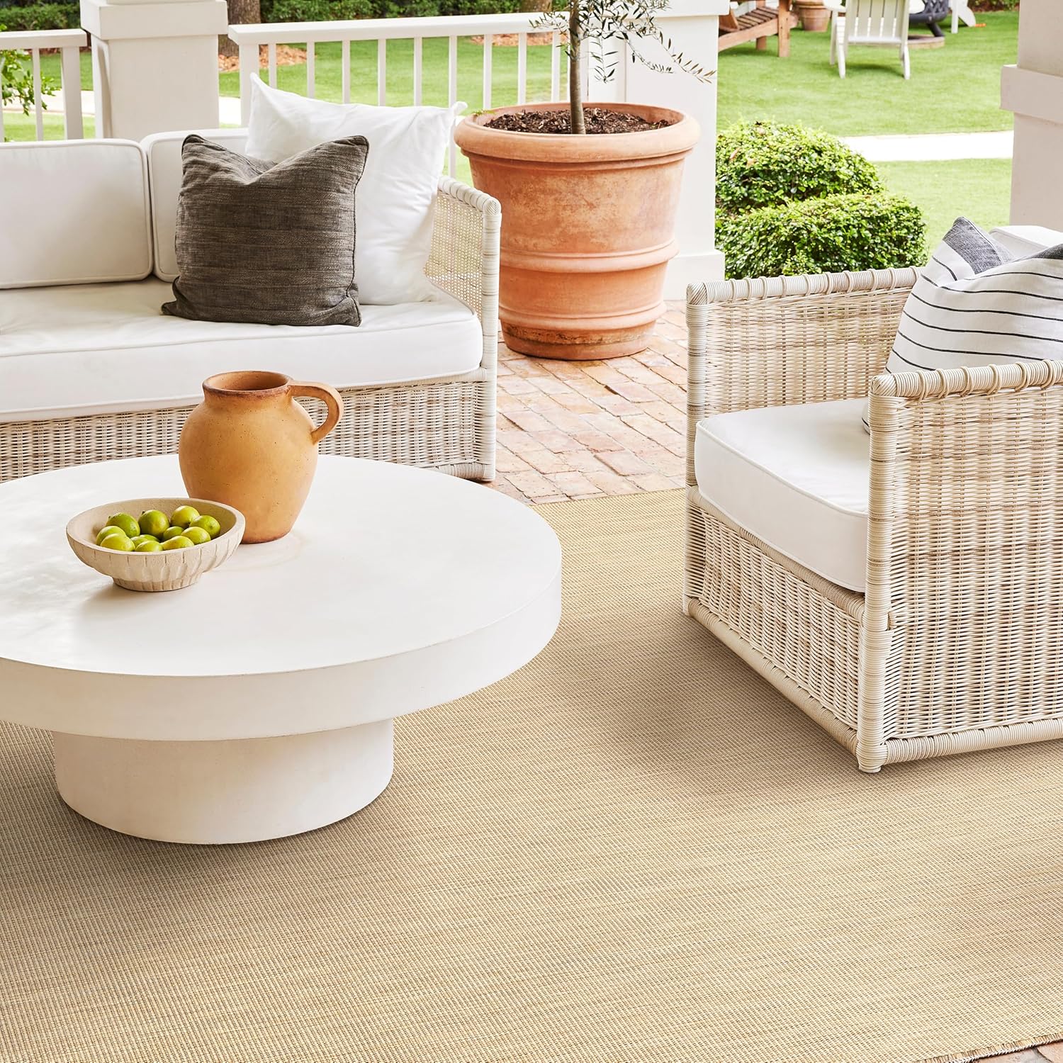 Nuloom Outdoor Performance Collection Nakia Brown/Ivory, 4' x 6', Soft and Cozy, High Traffic, Stain Resistant, Easy Clean, Durable Area Rug for Indoor/Outdoor Patio, Deck, Porch, Garden, Courtyard