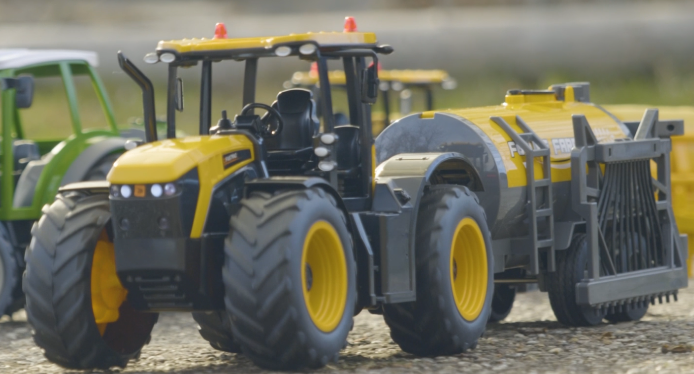 Carson Tankwagen für RC Traktor grün