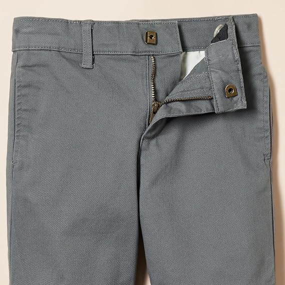 Amazon Essentials Boys and Toddlers' School Uniform Woven Flat-Front Shorts with Elastic Waist