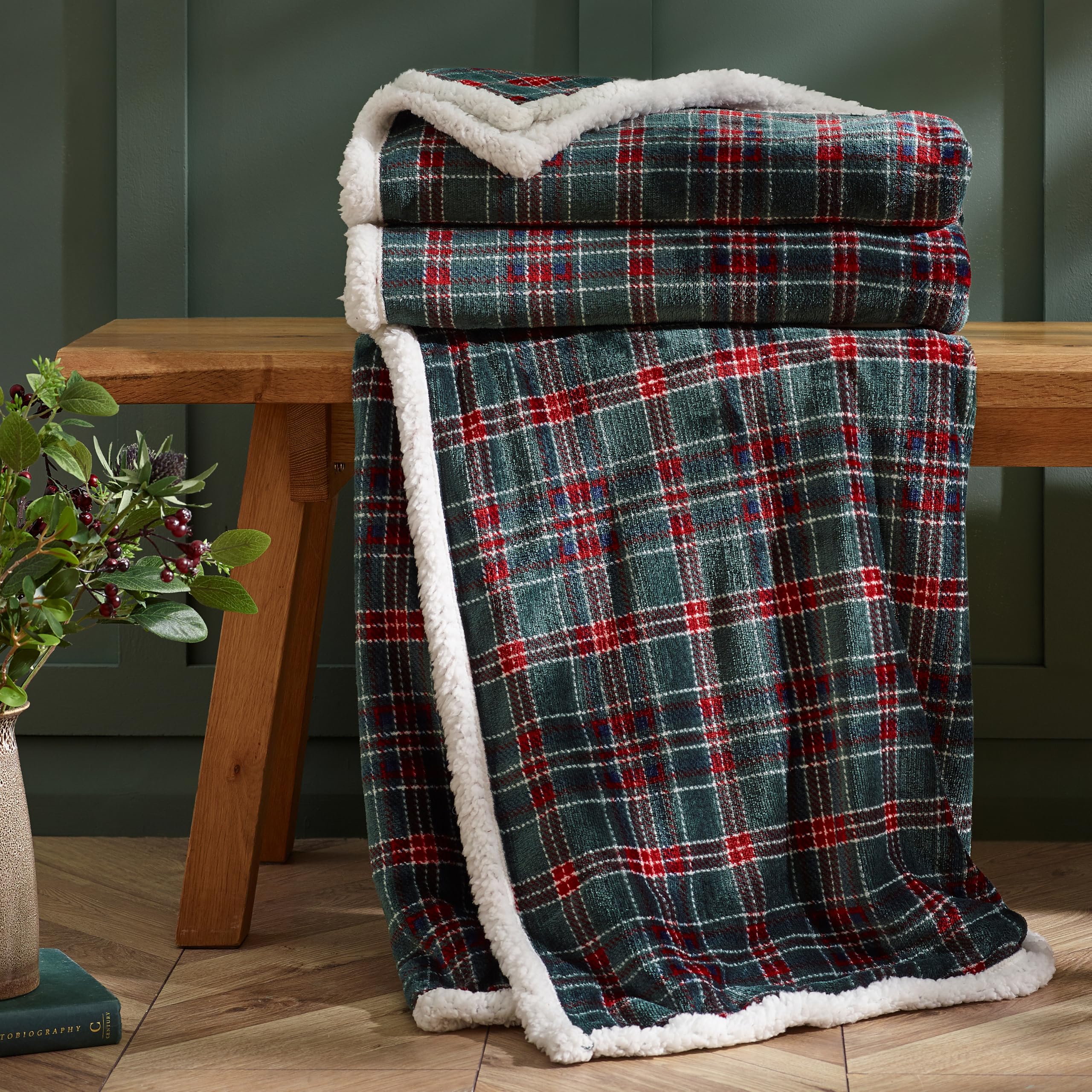 Catherine Lansfield Tartan Sherpa Check 130x170cm Blanket Throw Green