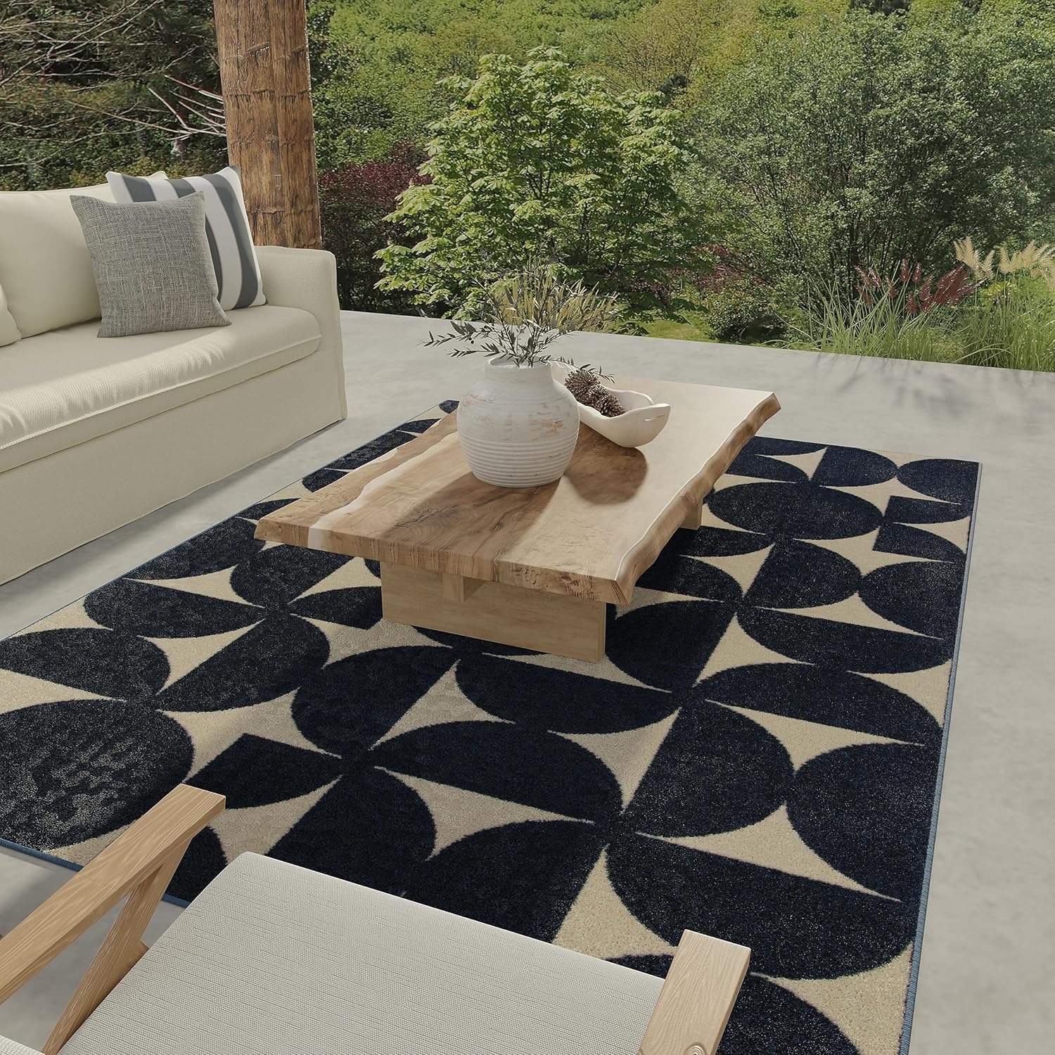 Tecopa Sevella 2' x 3' Blue Geometric Indoor/Outdoor Accent Rug