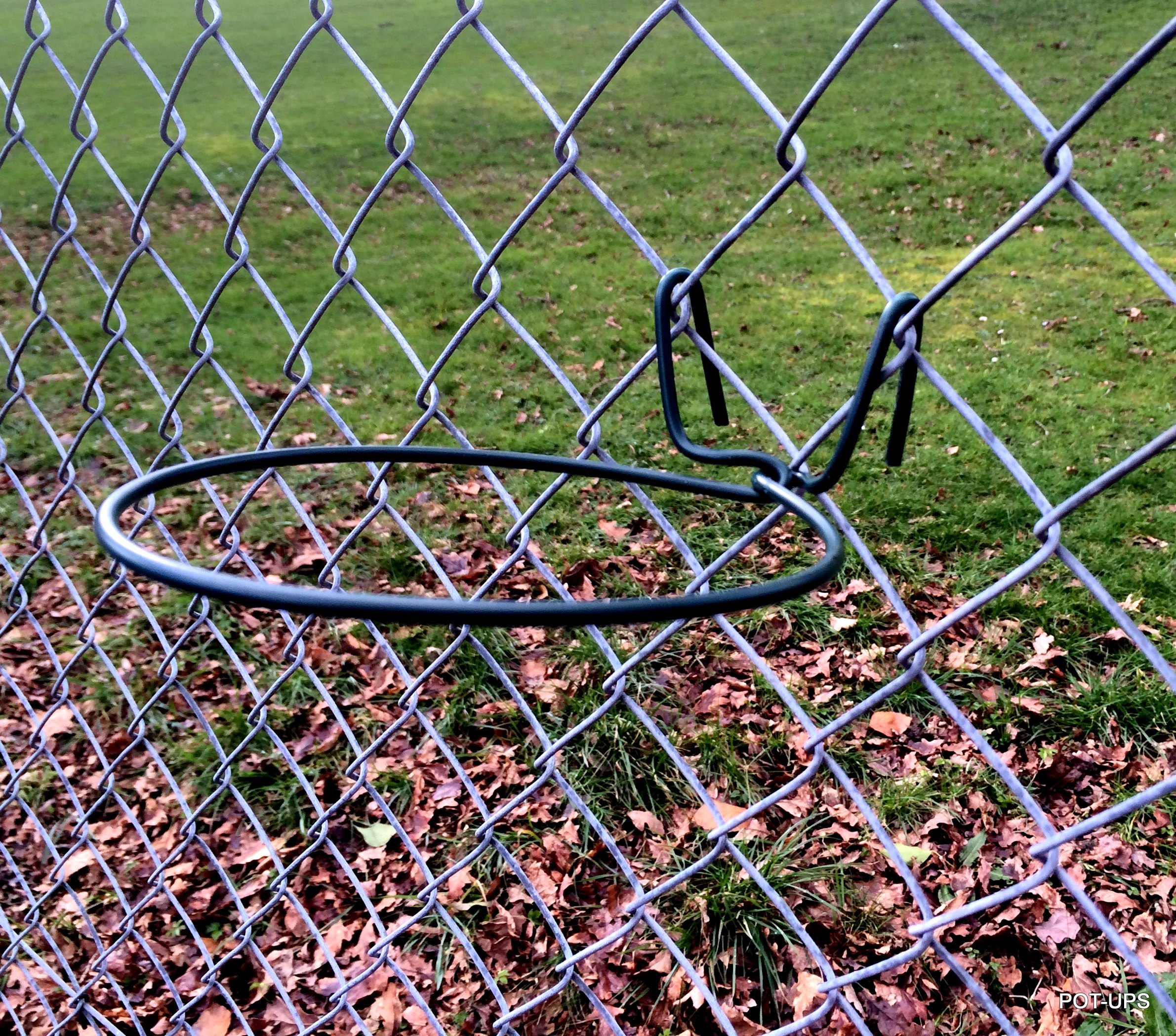 6 Plant pot holders,hangers rings, brackets. Hang 6" pots on chain link
