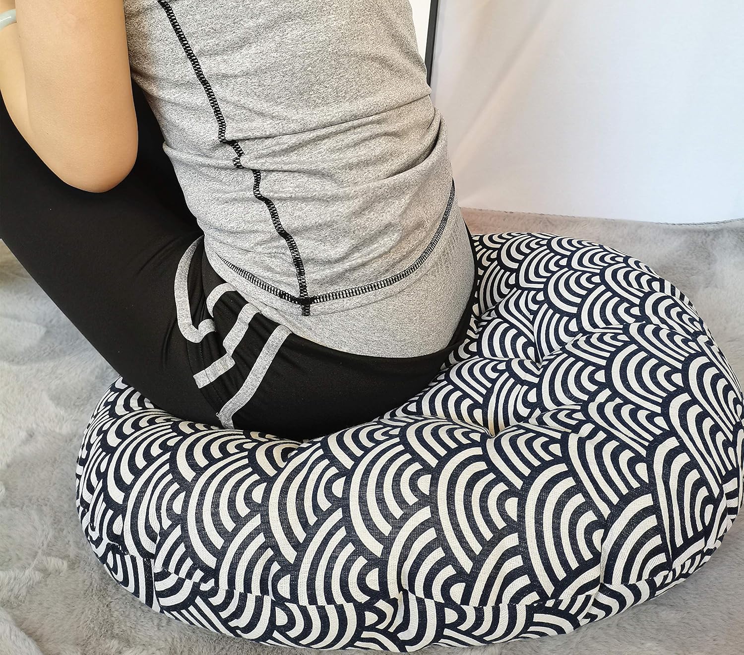 CHEOALFA 22x22 (Set of 2) Round Floor Pillow Japanese Futon Chair Pad Tatami Floor Cushion for Living Room Balcony Outdoor Children‘s Play Area etc. (Small Waves, 22x22inches) : Home & Kitchen