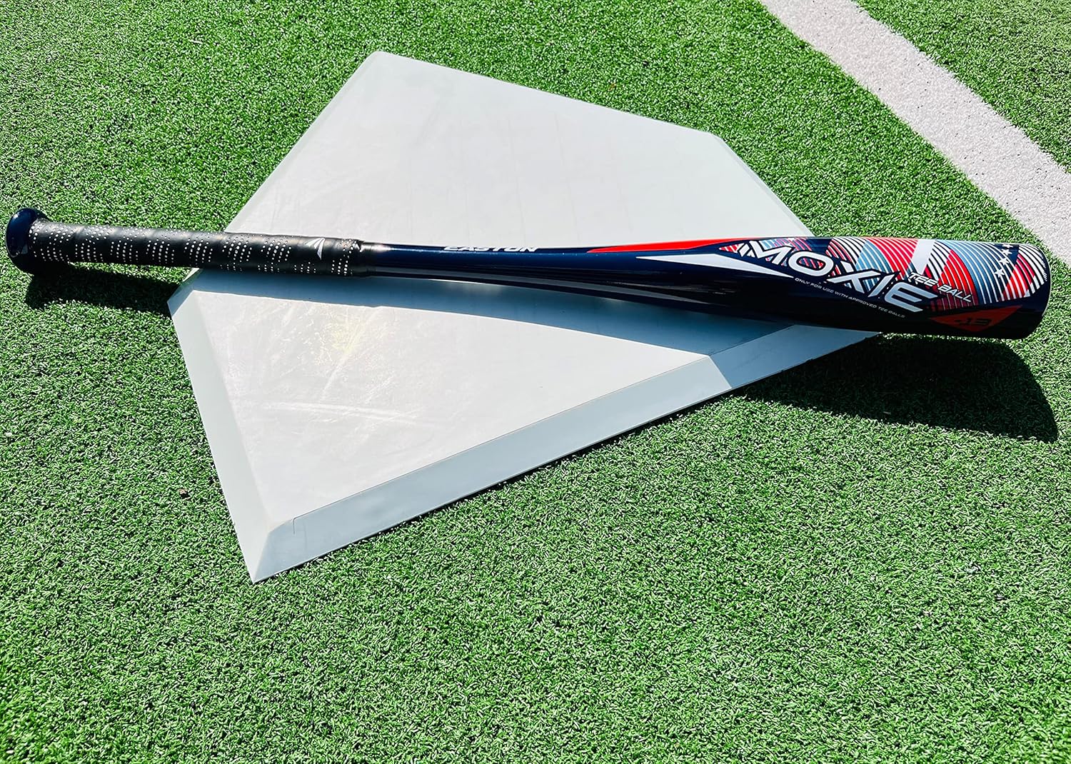Easton | Moxie T-Ball Bat | USA | -13 Drop | 2 1/4" Barrel | 1 Pc. Aluminum | Multiple Styles