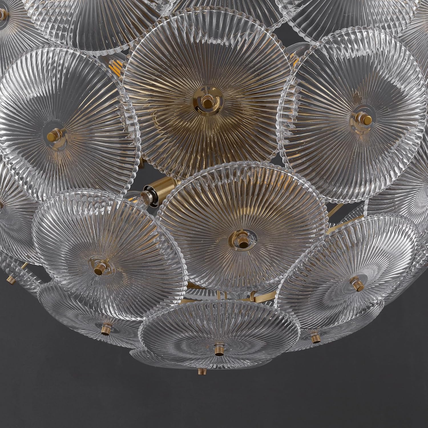 SAFAVIEH Couture - Alberta 9-Light Chandelier Light Fixture - Clear & Gold - Dimmable LED Chandelier with Glass Shades and Adjustable Chain - Modern Ceiling Light for Dining Room, Foyer (CTL1117A)