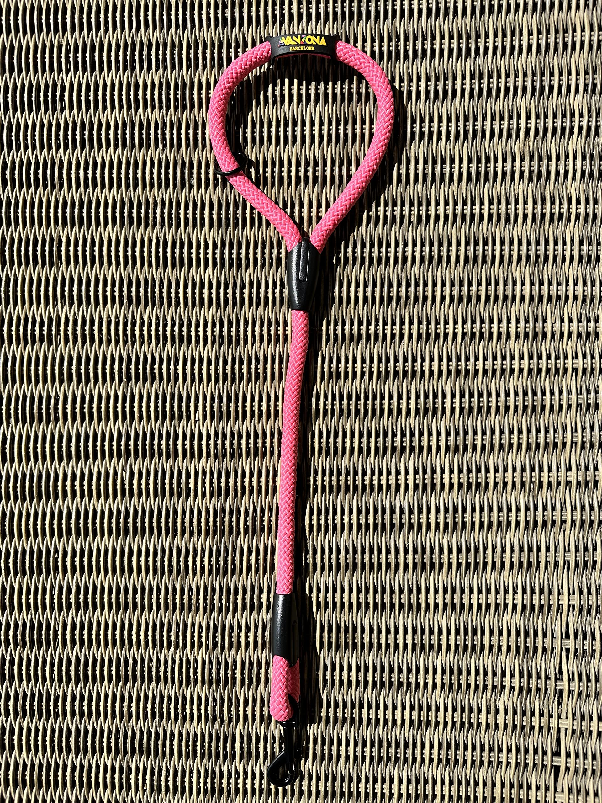 Anti Pull and Short Rope Lead for Small Medium and Large Dogs. Made in Spain. 60cm. Pink - Image 4